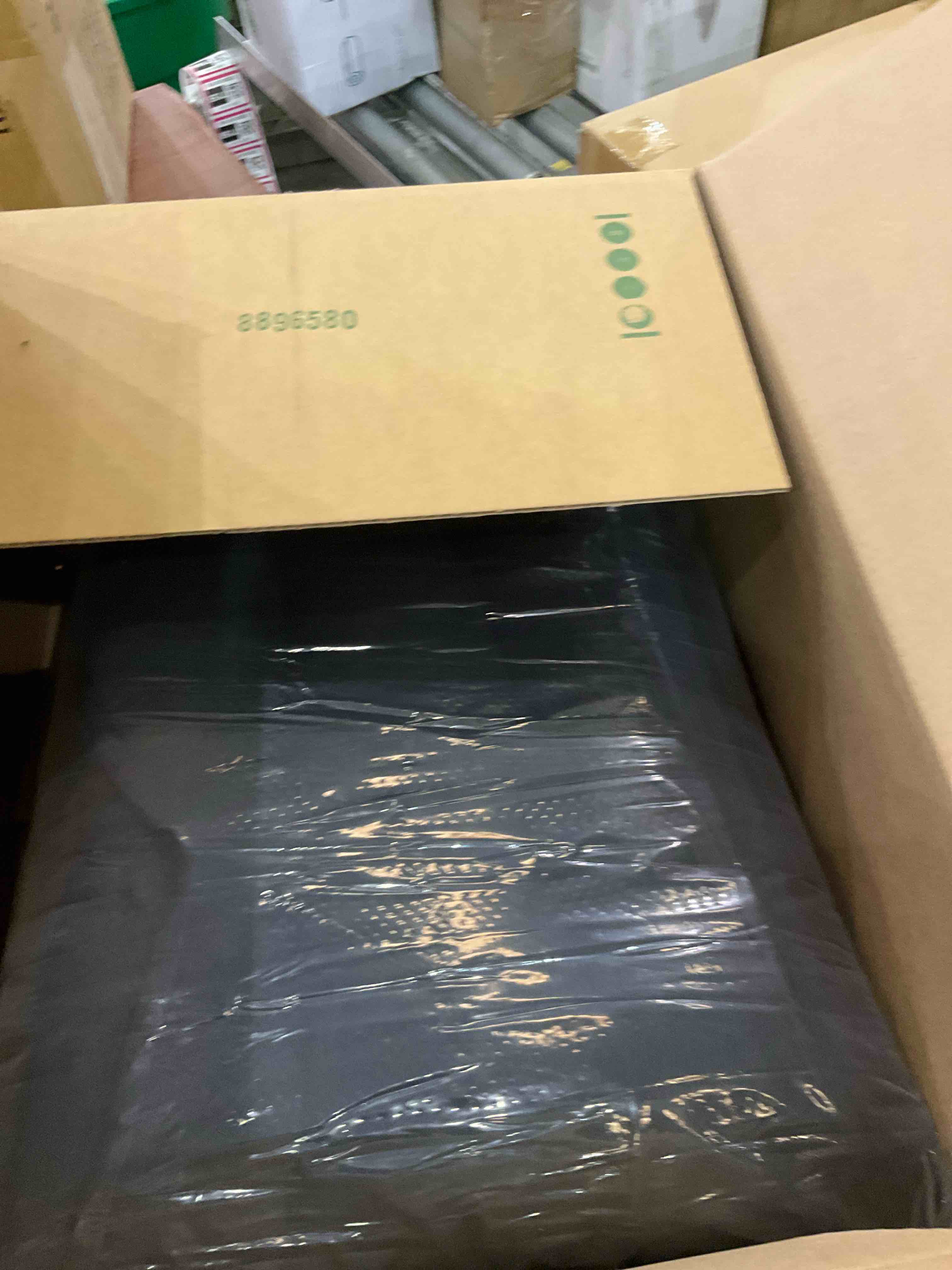 https://s3.amazonaws.com/lotting-images-prod/BargainHunt/EXS01207637_1712688595520.jpeg