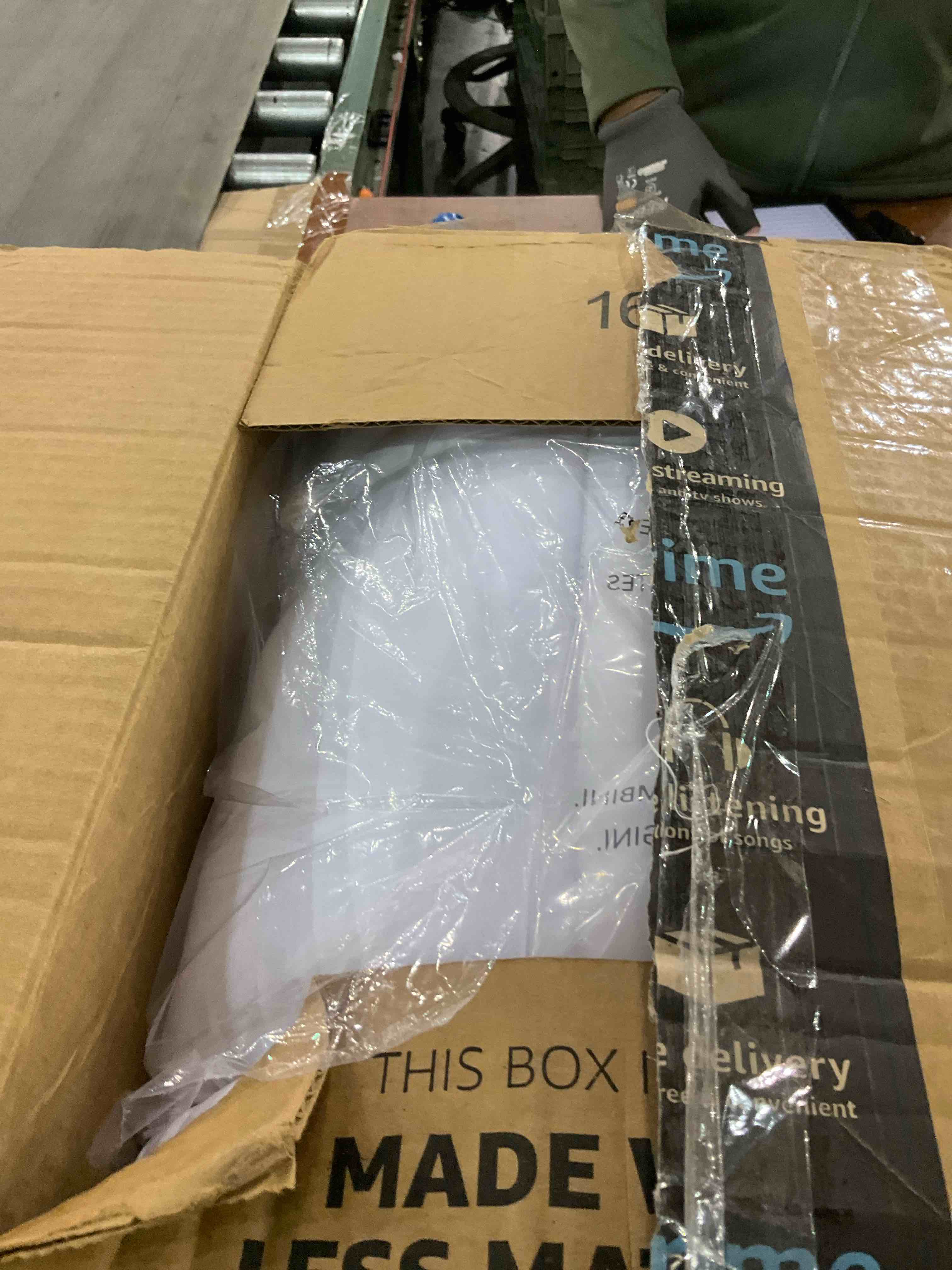 https://s3.amazonaws.com/lotting-images-prod/BargainHunt/EXS01207657_1712749022486.jpeg