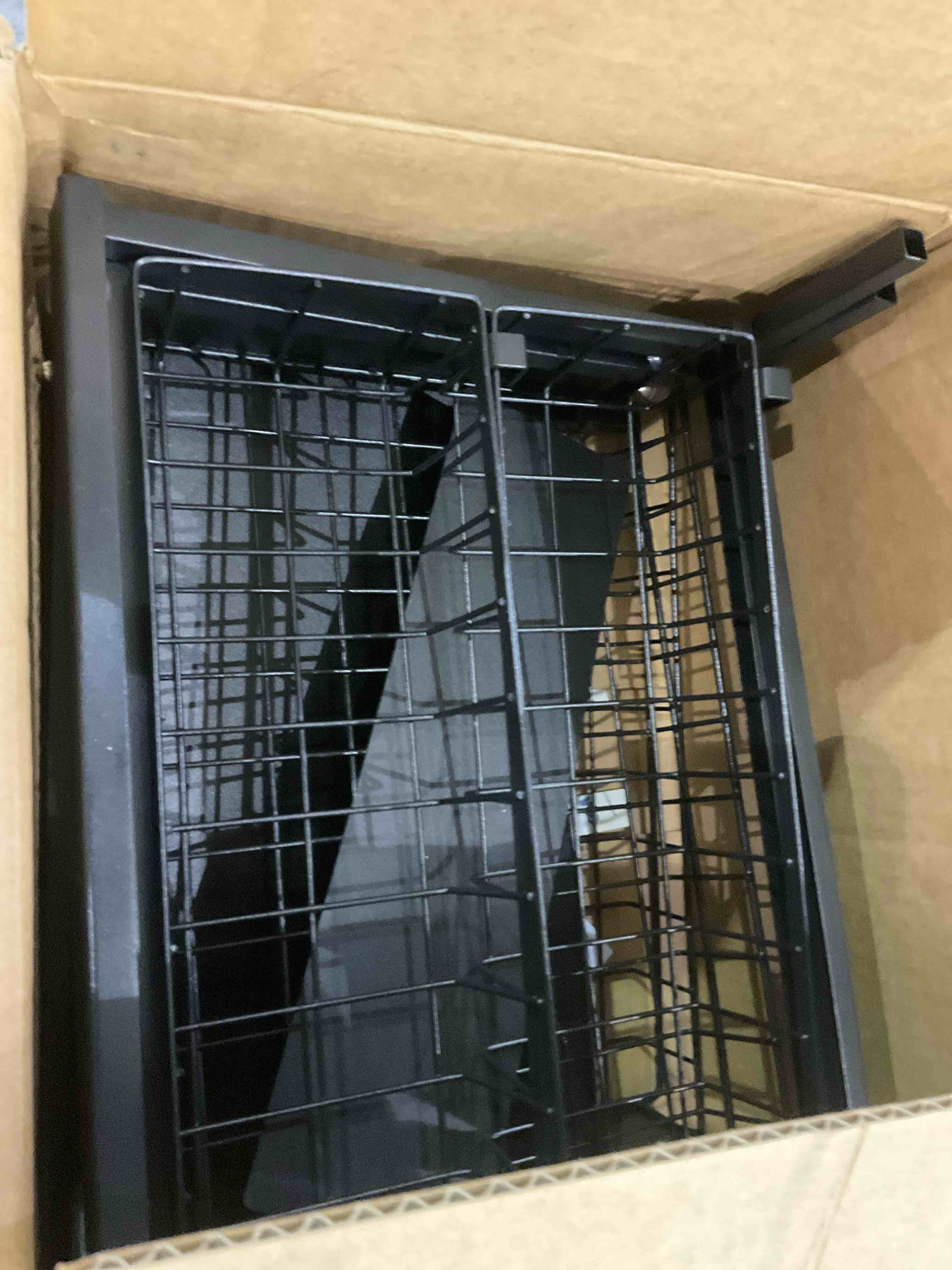 https://s3.amazonaws.com/lotting-images-prod/BargainHunt/EXS01207668_1712750864097.jpeg