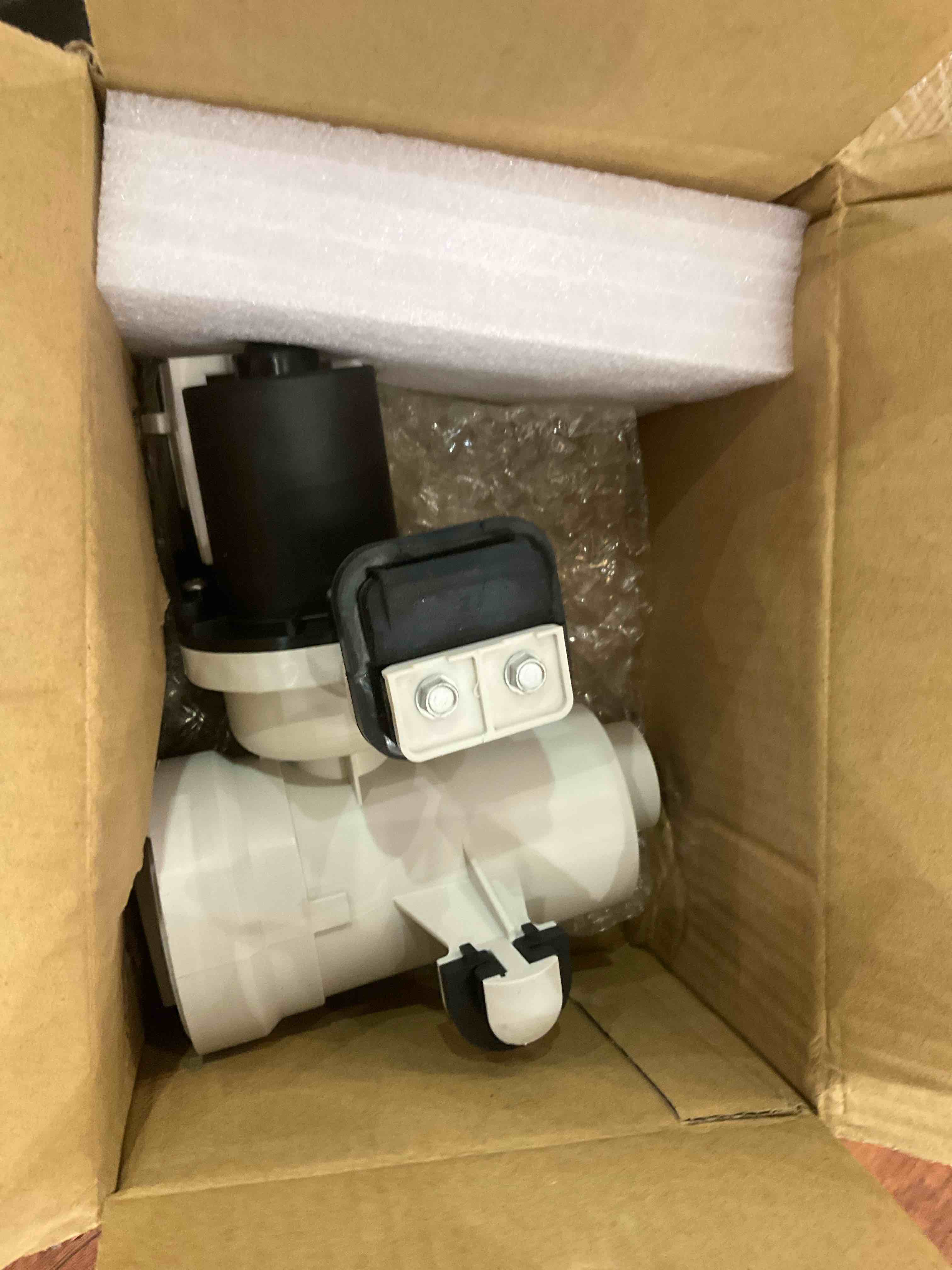 https://s3.amazonaws.com/lotting-images-prod/BargainHunt/EXS01207751_1712770092316.jpeg