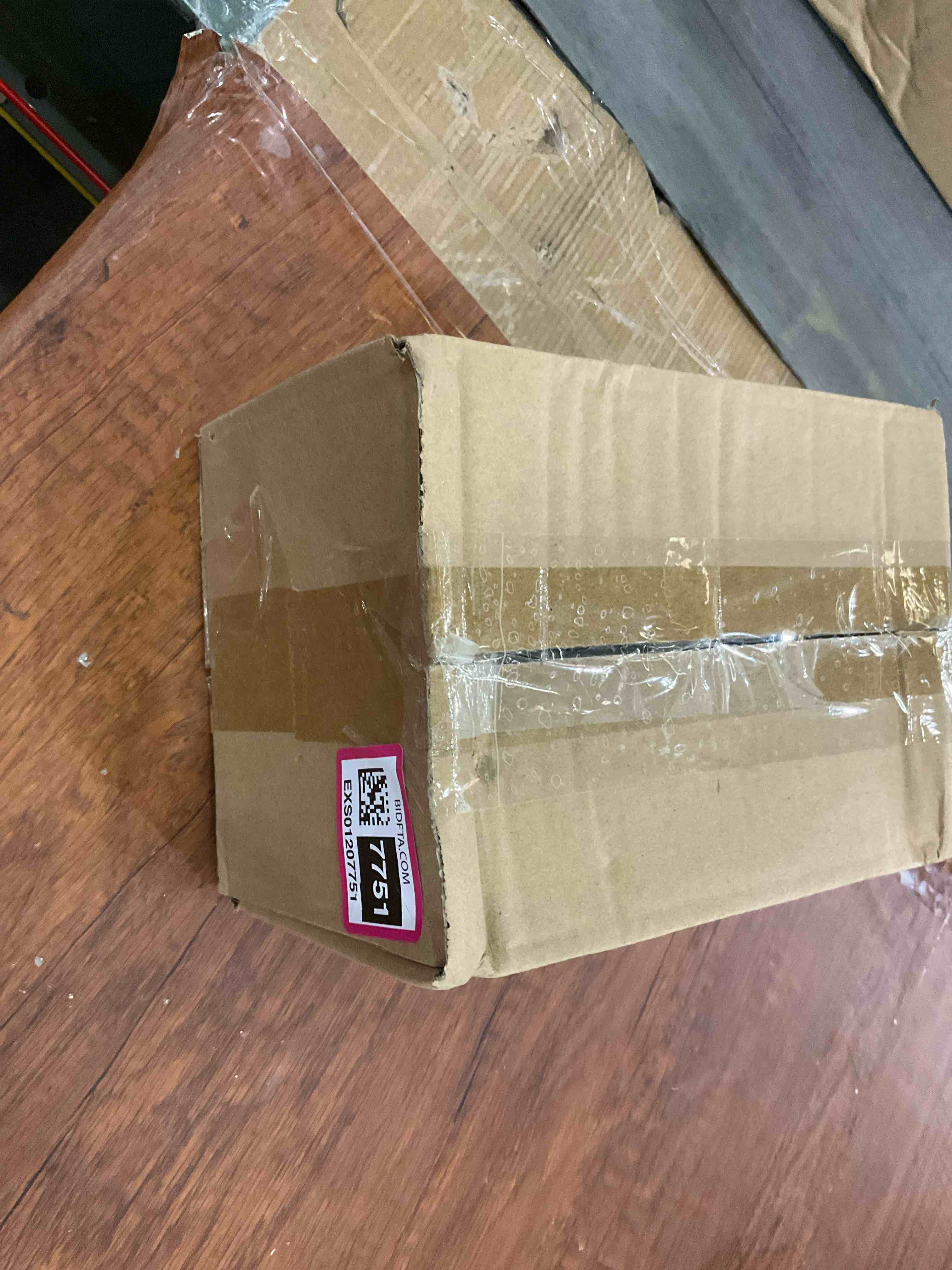 https://s3.amazonaws.com/lotting-images-prod/BargainHunt/EXS01207751_1712770118622.jpeg