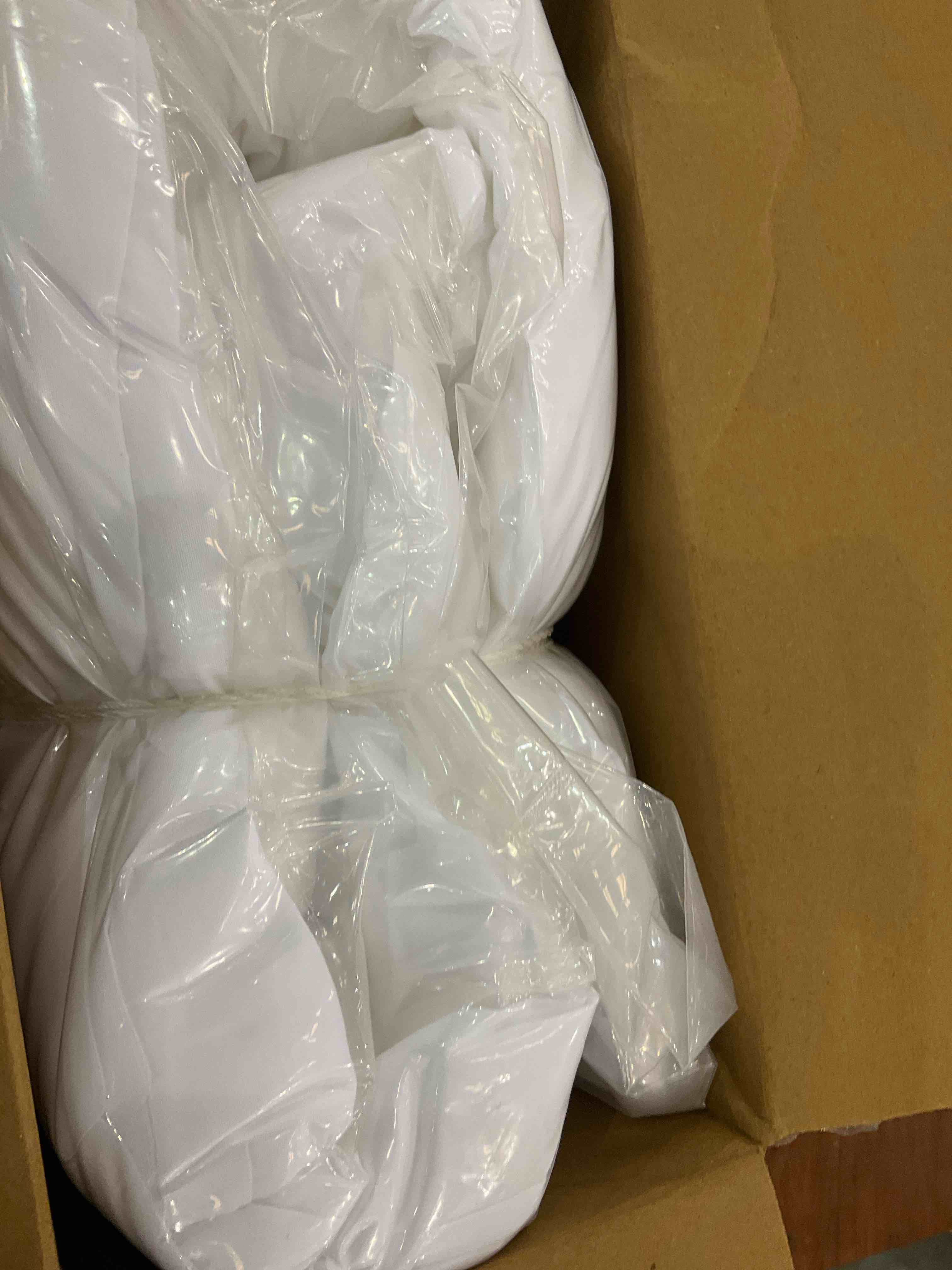 https://s3.amazonaws.com/lotting-images-prod/BargainHunt/EXS01207878_1712857182371.jpeg