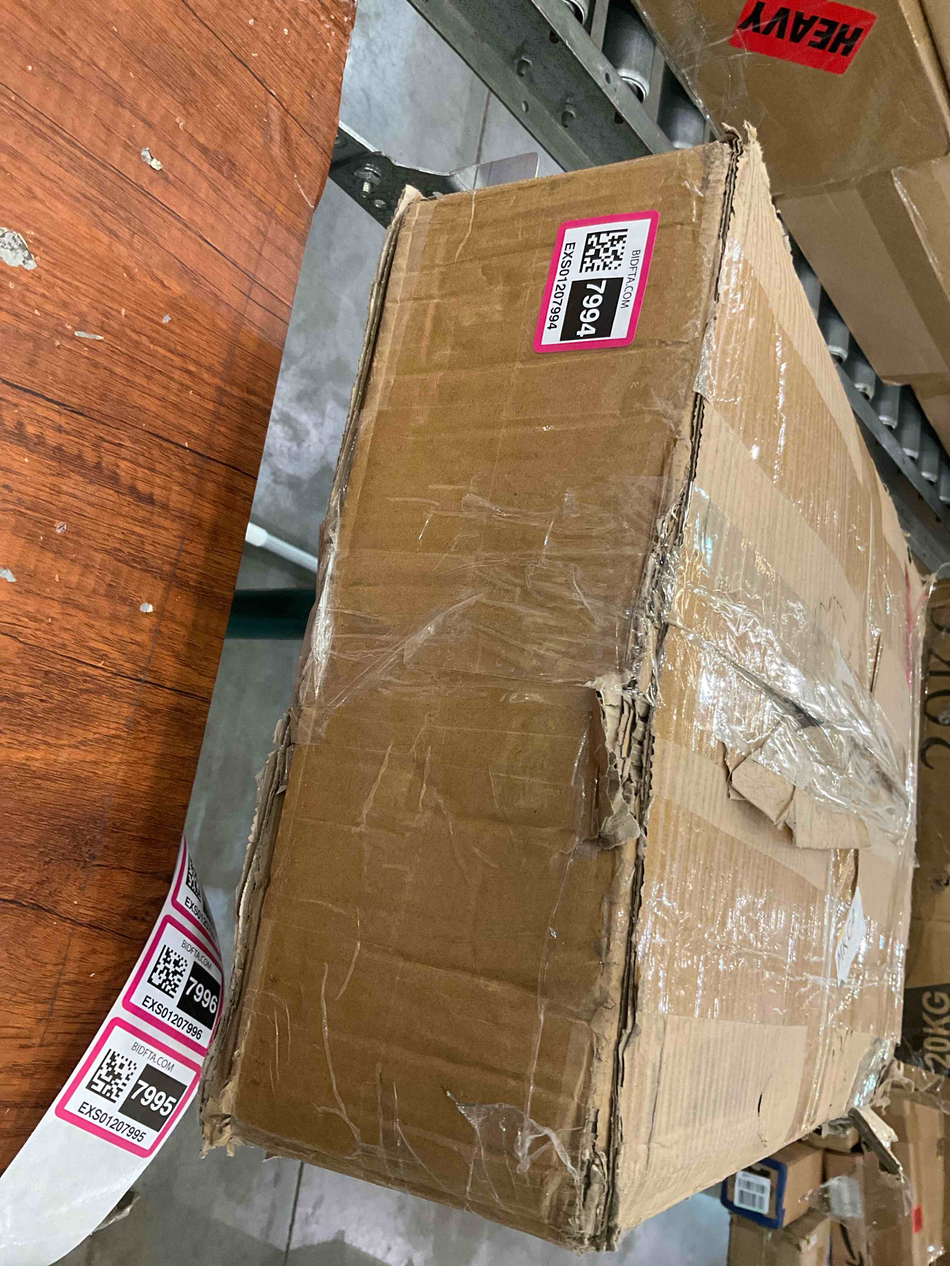 https://s3.amazonaws.com/lotting-images-prod/BargainHunt/EXS01207994_1712936146069.jpeg
