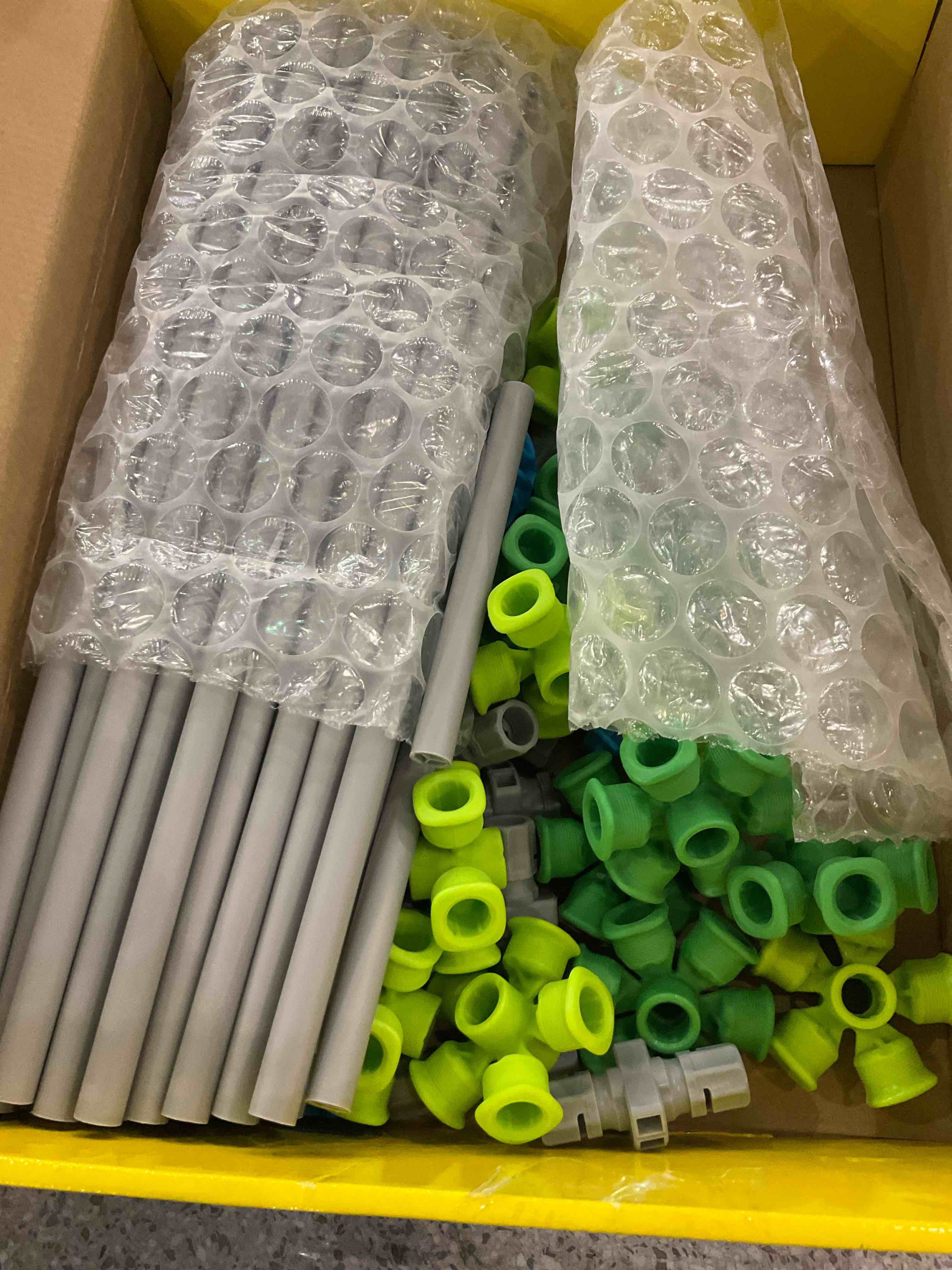 https://s3.amazonaws.com/lotting-images-prod/BargainHunt/EXS01208075_1715170016888.jpeg