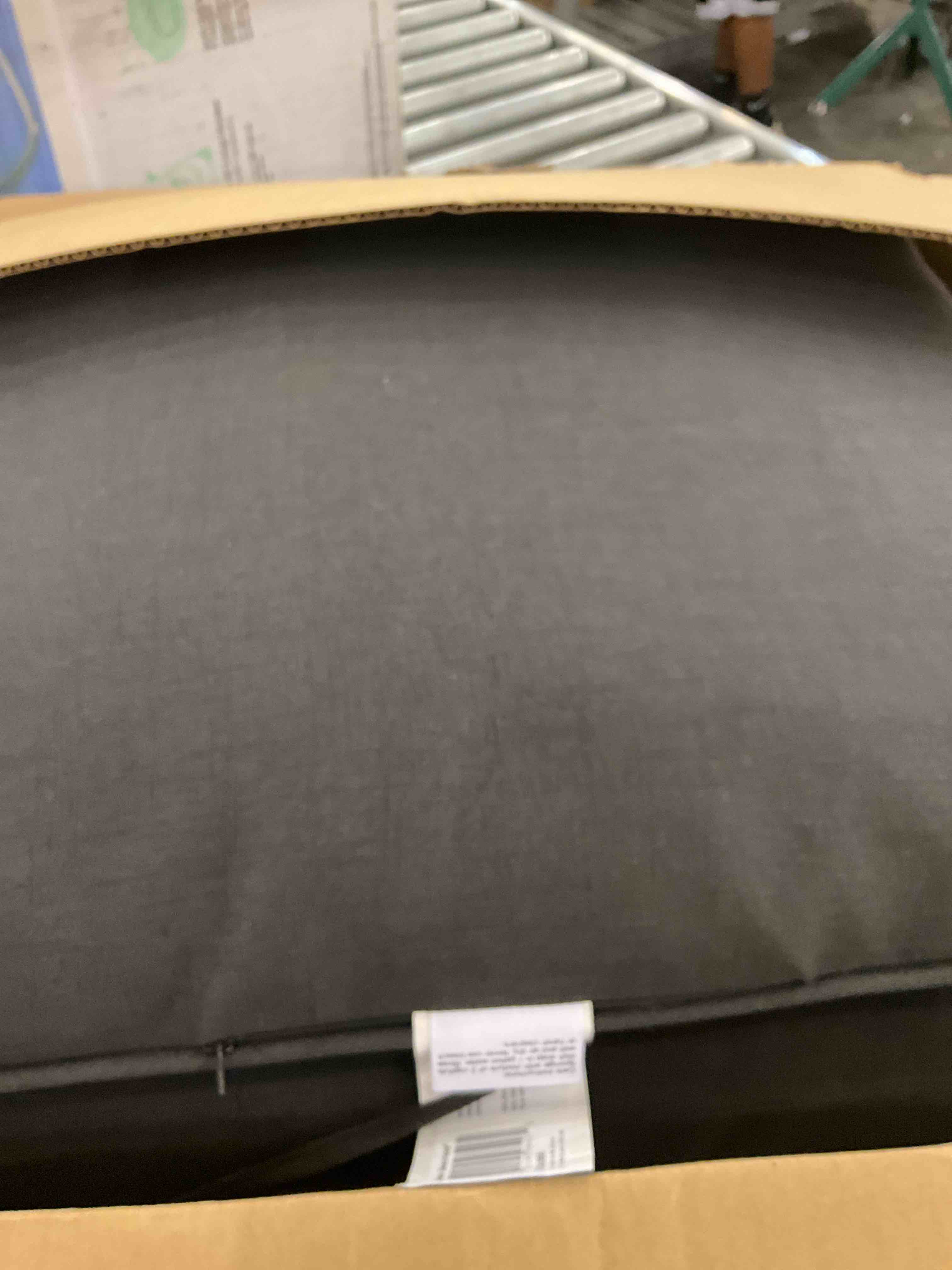 https://s3.amazonaws.com/lotting-images-prod/BargainHunt/EXS01208182_1715186523401.jpeg
