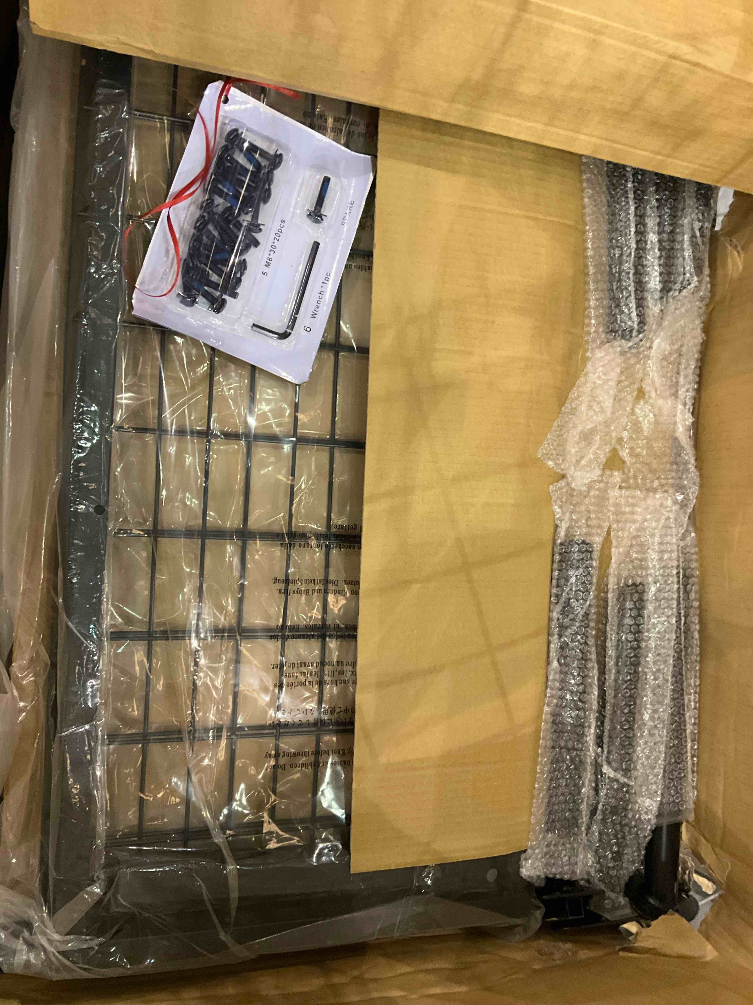 https://s3.amazonaws.com/lotting-images-prod/BargainHunt/EXS01208249_1715261485275.jpeg