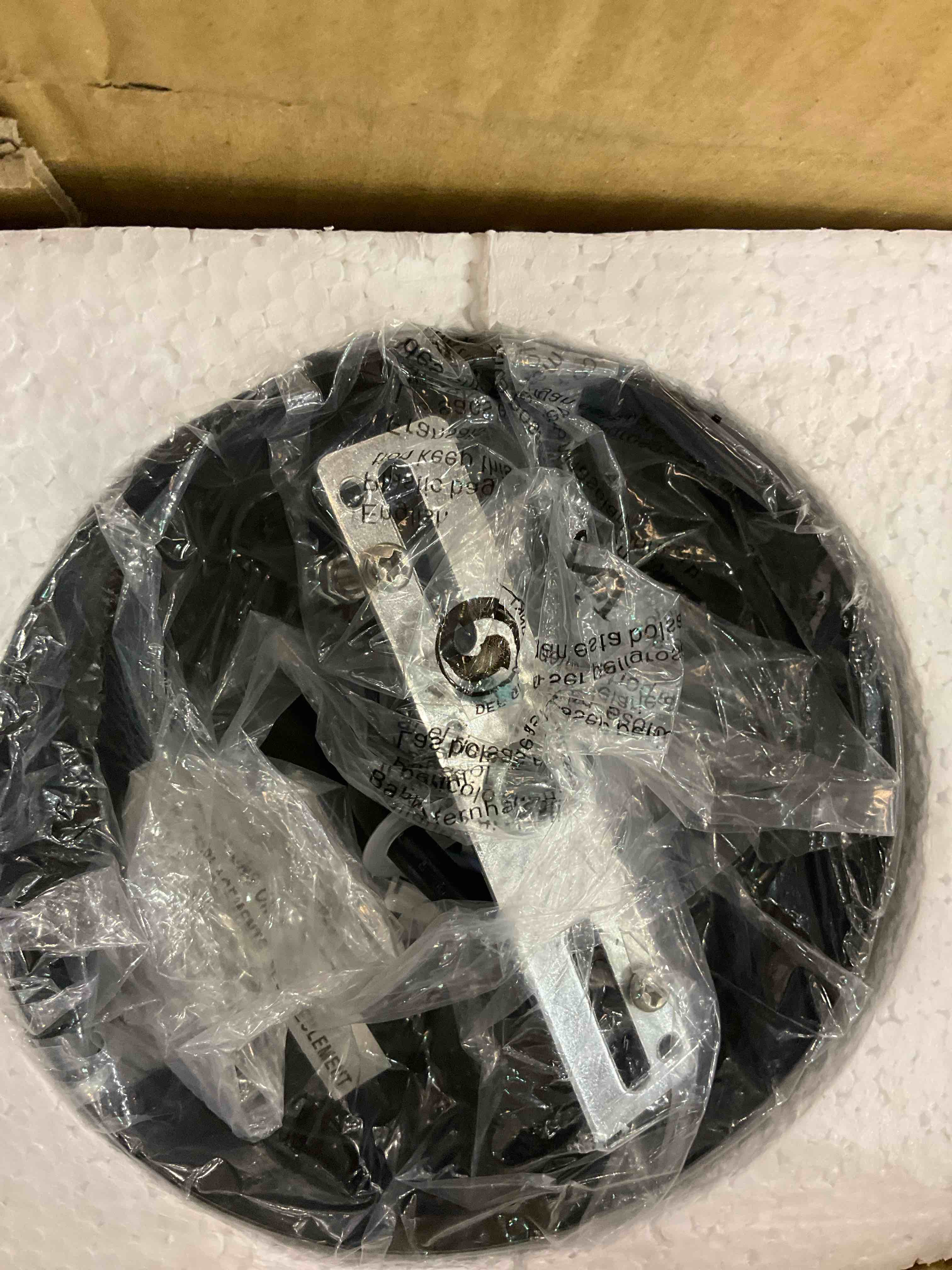https://s3.amazonaws.com/lotting-images-prod/BargainHunt/EXS01208267_1715264329814.jpeg