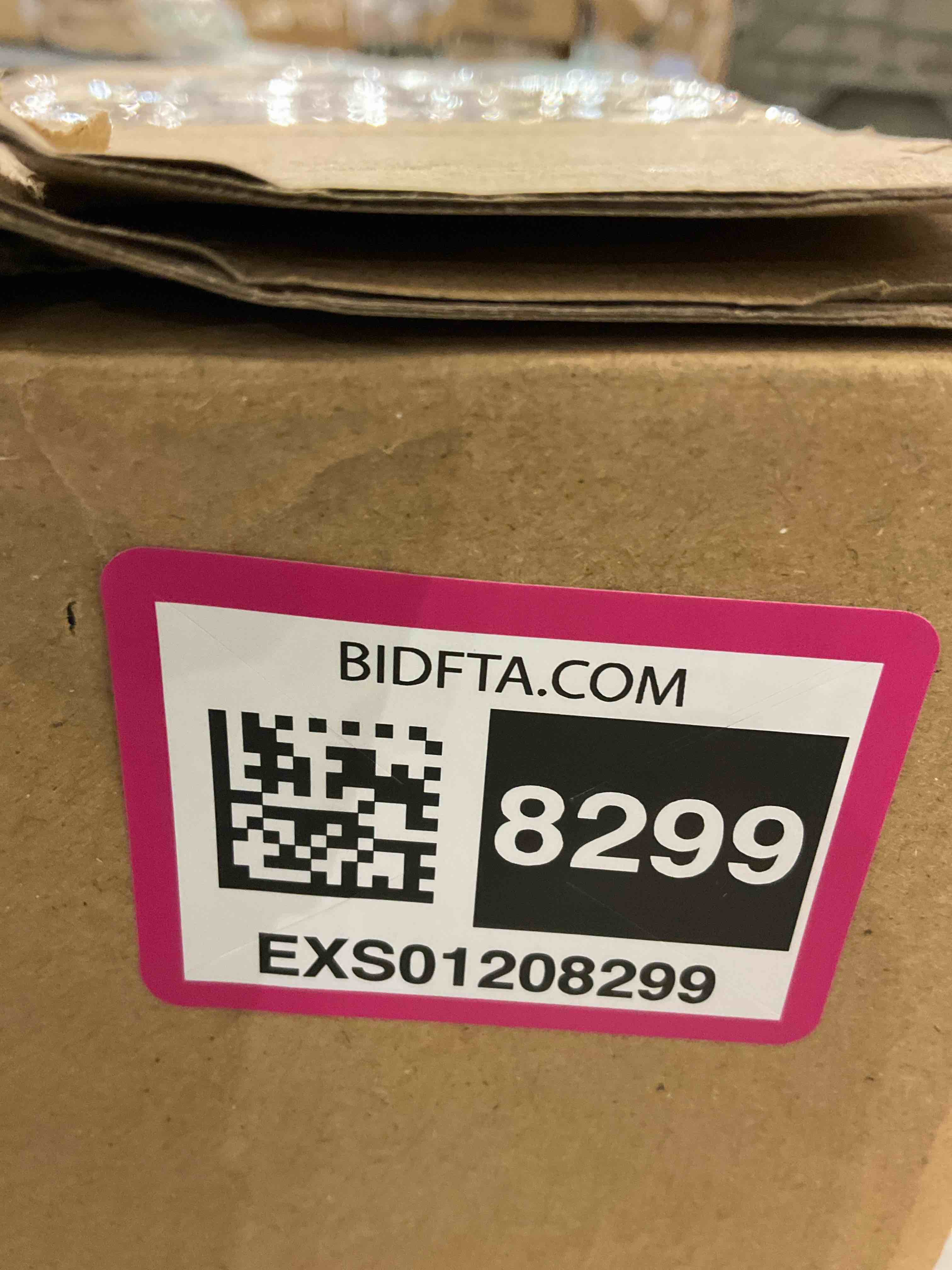 https://s3.amazonaws.com/lotting-images-prod/BargainHunt/EXS01208299_1715269005201.jpeg