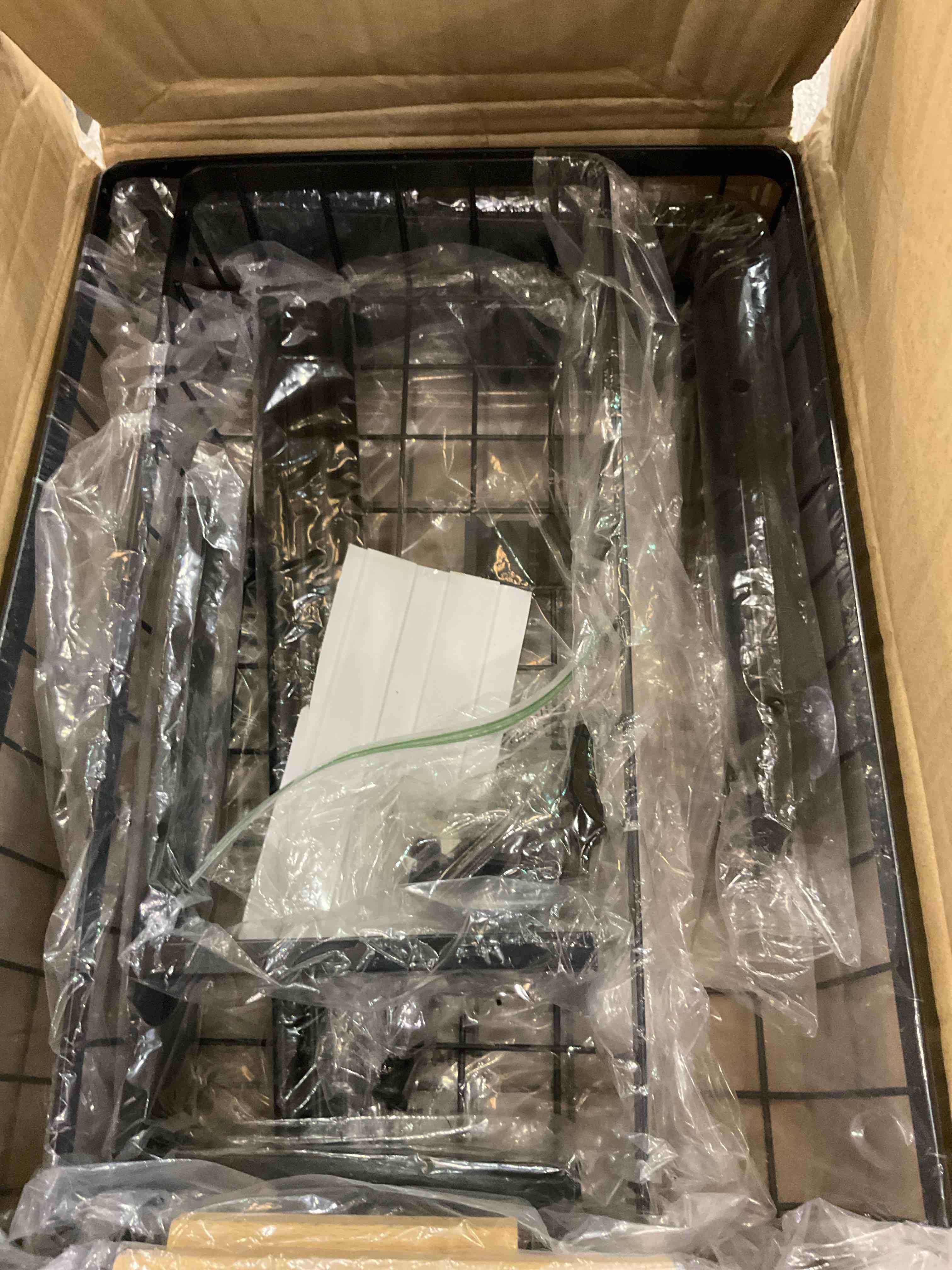 https://s3.amazonaws.com/lotting-images-prod/BargainHunt/EXS01208433_1715353806556.jpeg
