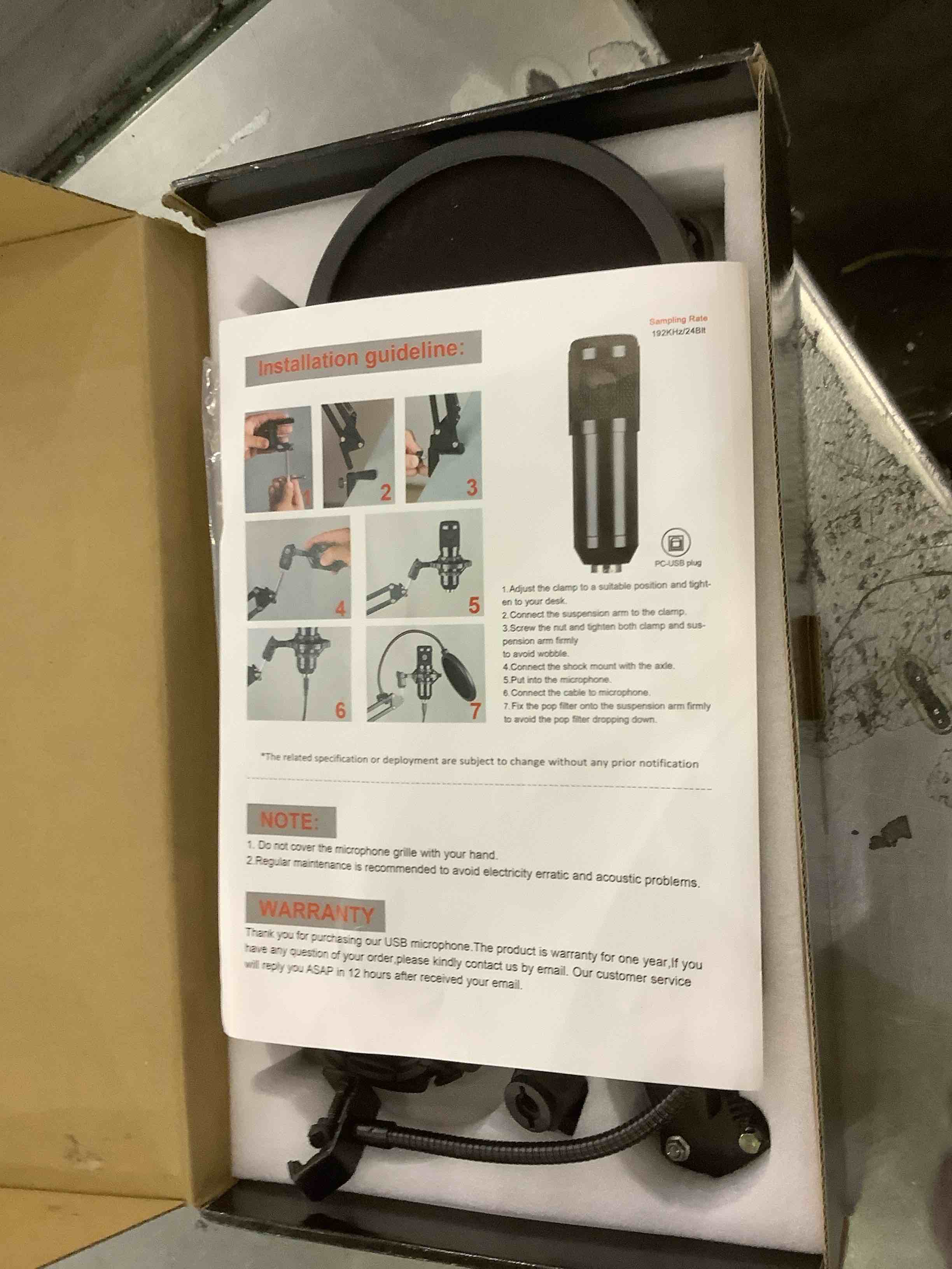 https://s3.amazonaws.com/lotting-images-prod/BargainHunt/EXS01208784_1713529670904.jpeg