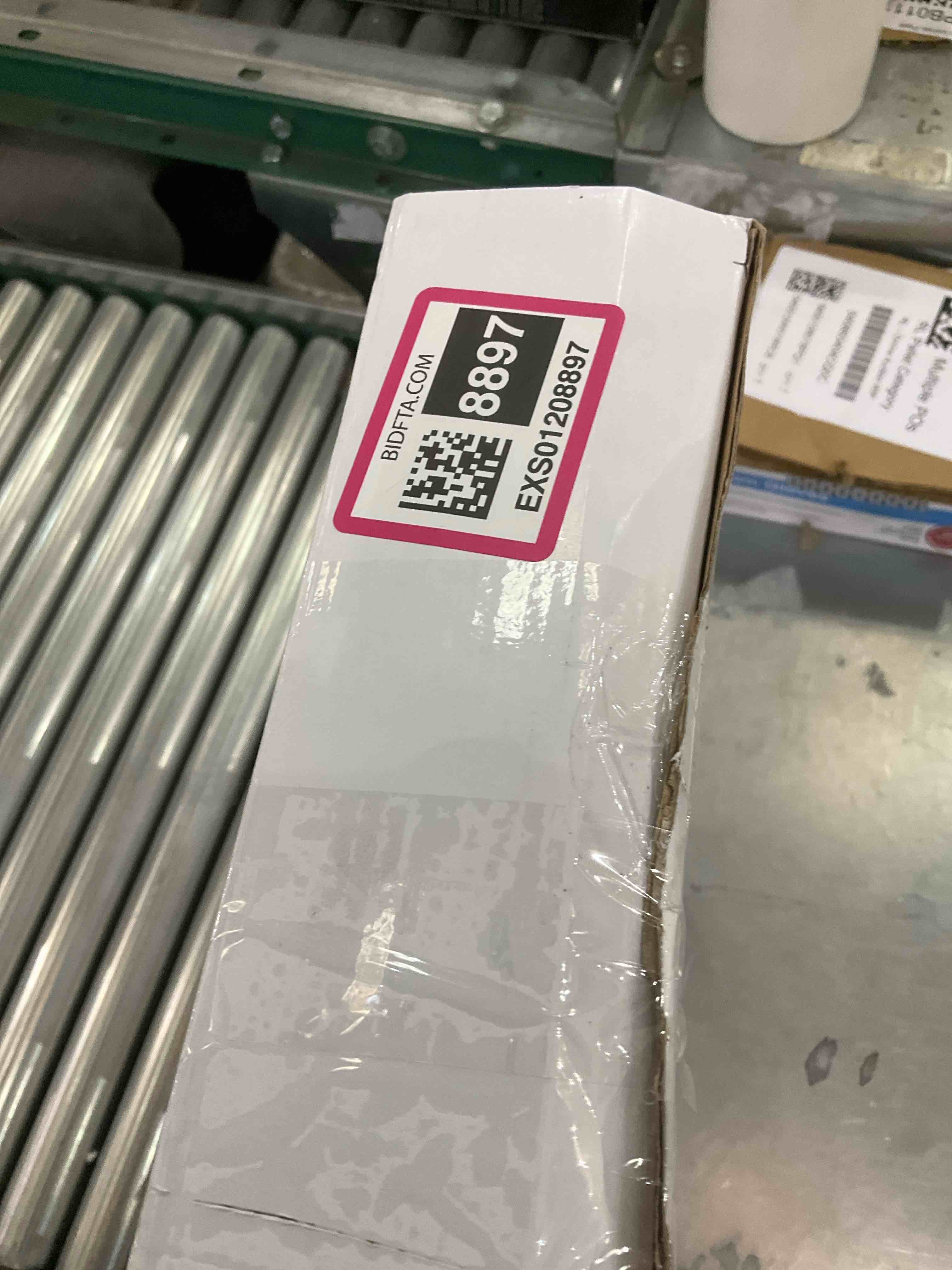 https://s3.amazonaws.com/lotting-images-prod/BargainHunt/EXS01208897_1713375537636.jpeg