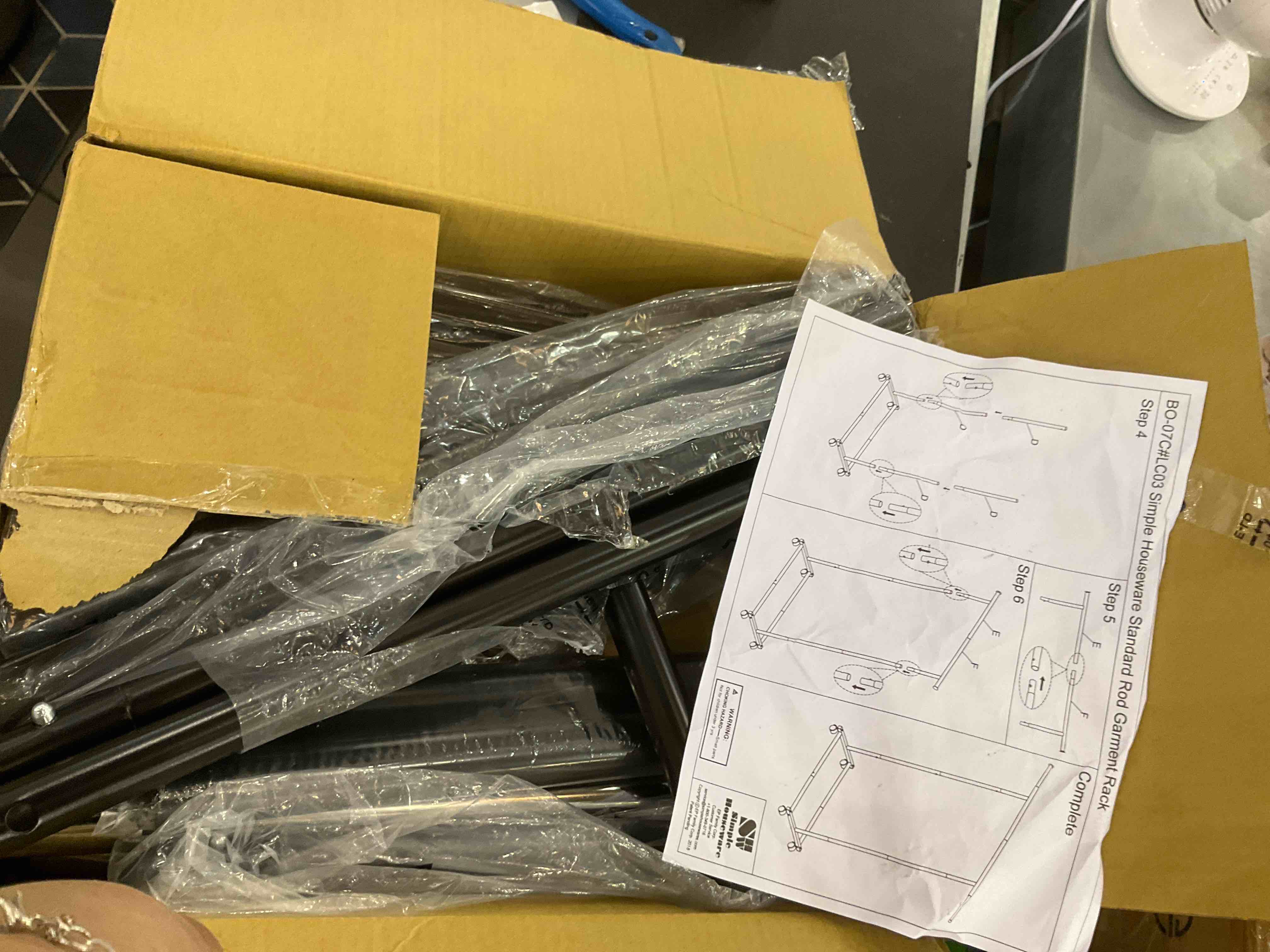 https://s3.amazonaws.com/lotting-images-prod/BargainHunt/EXS01208913_1713892852277.jpeg