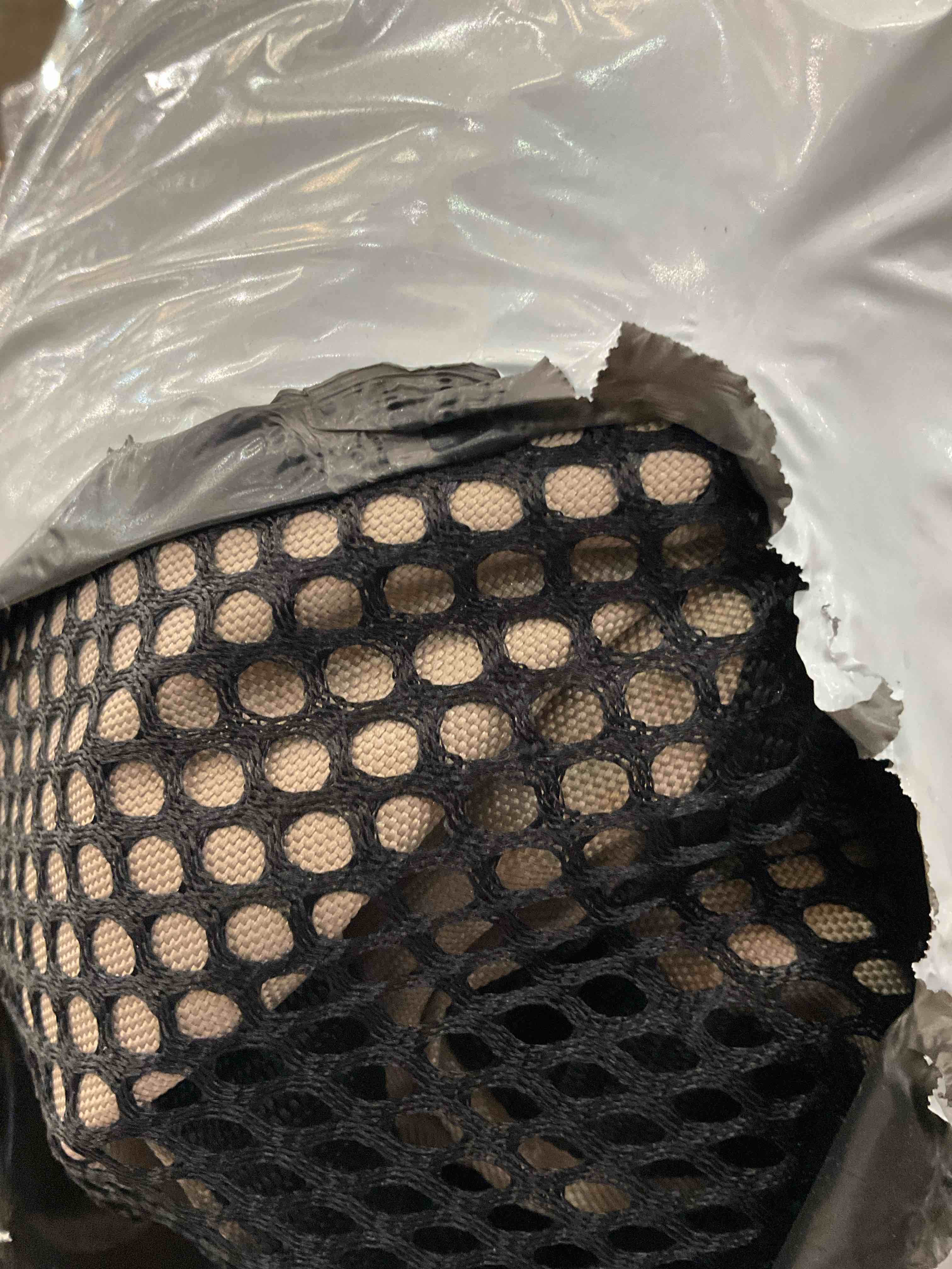 https://s3.amazonaws.com/lotting-images-prod/BargainHunt/EXS01208935_1713460545115.jpeg