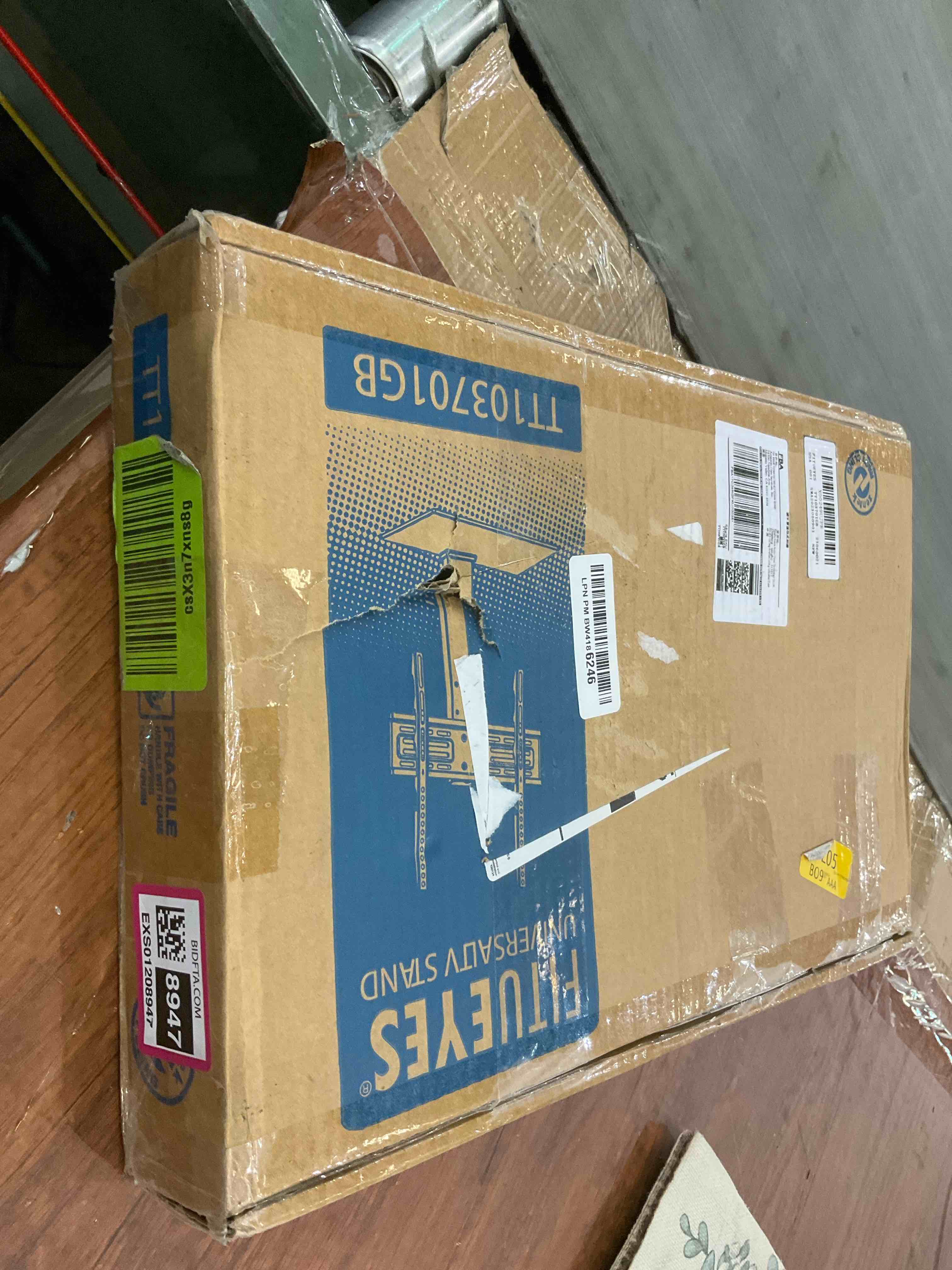 https://s3.amazonaws.com/lotting-images-prod/BargainHunt/EXS01208947_1713374955444.jpeg