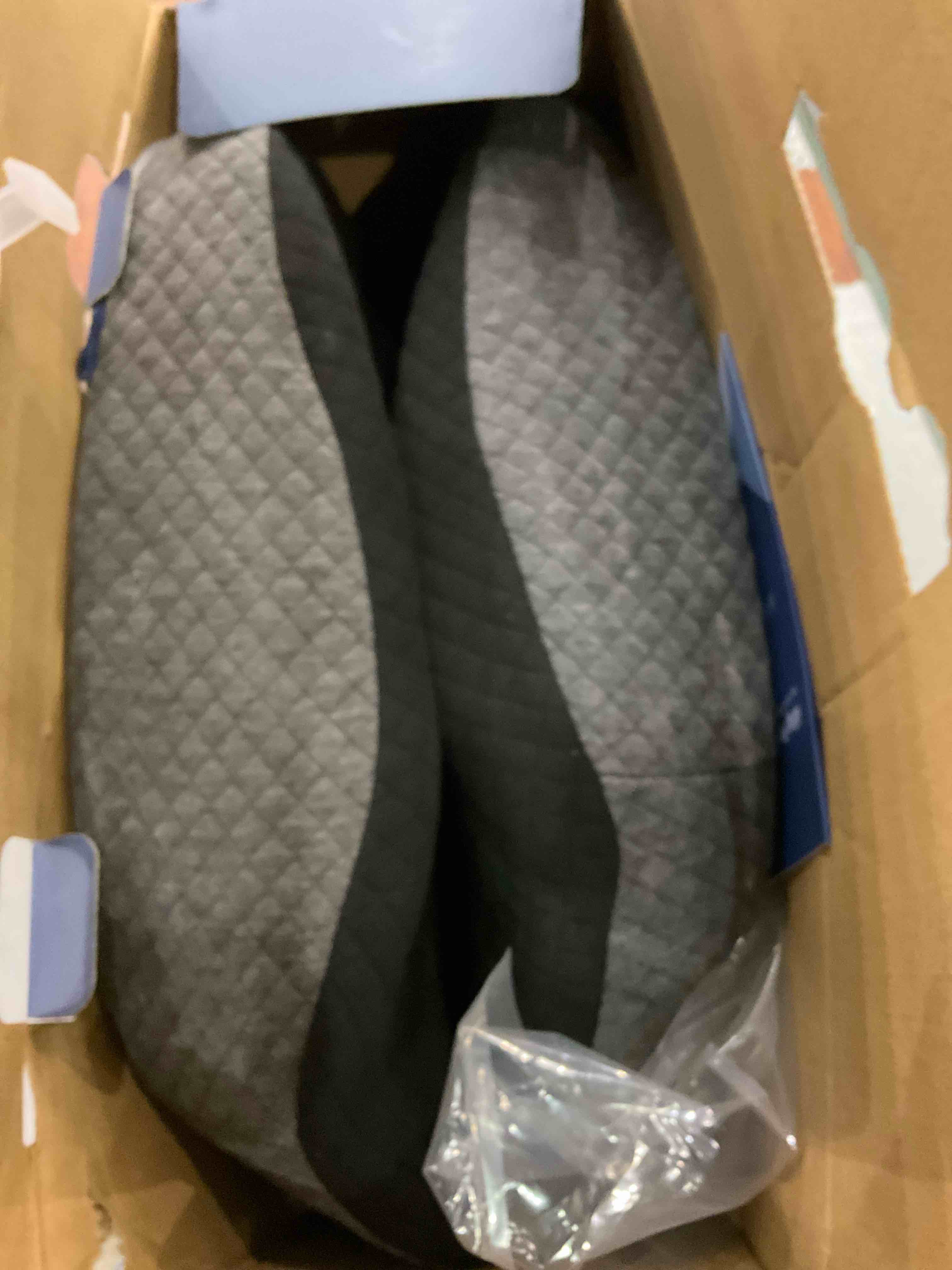 https://s3.amazonaws.com/lotting-images-prod/BargainHunt/EXS01208967_1713528047709.jpeg