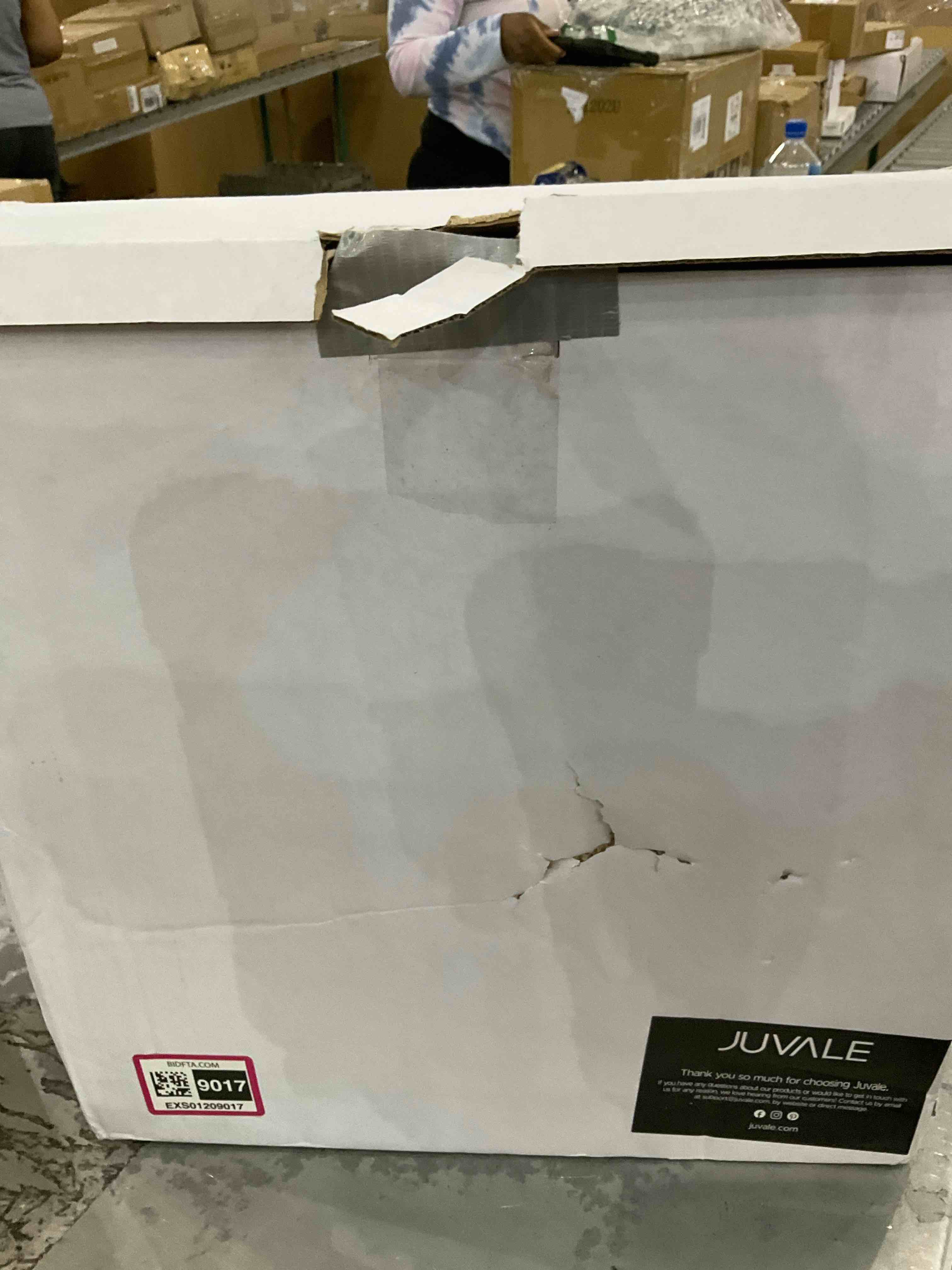 https://s3.amazonaws.com/lotting-images-prod/BargainHunt/EXS01209017_1712689439398.jpeg