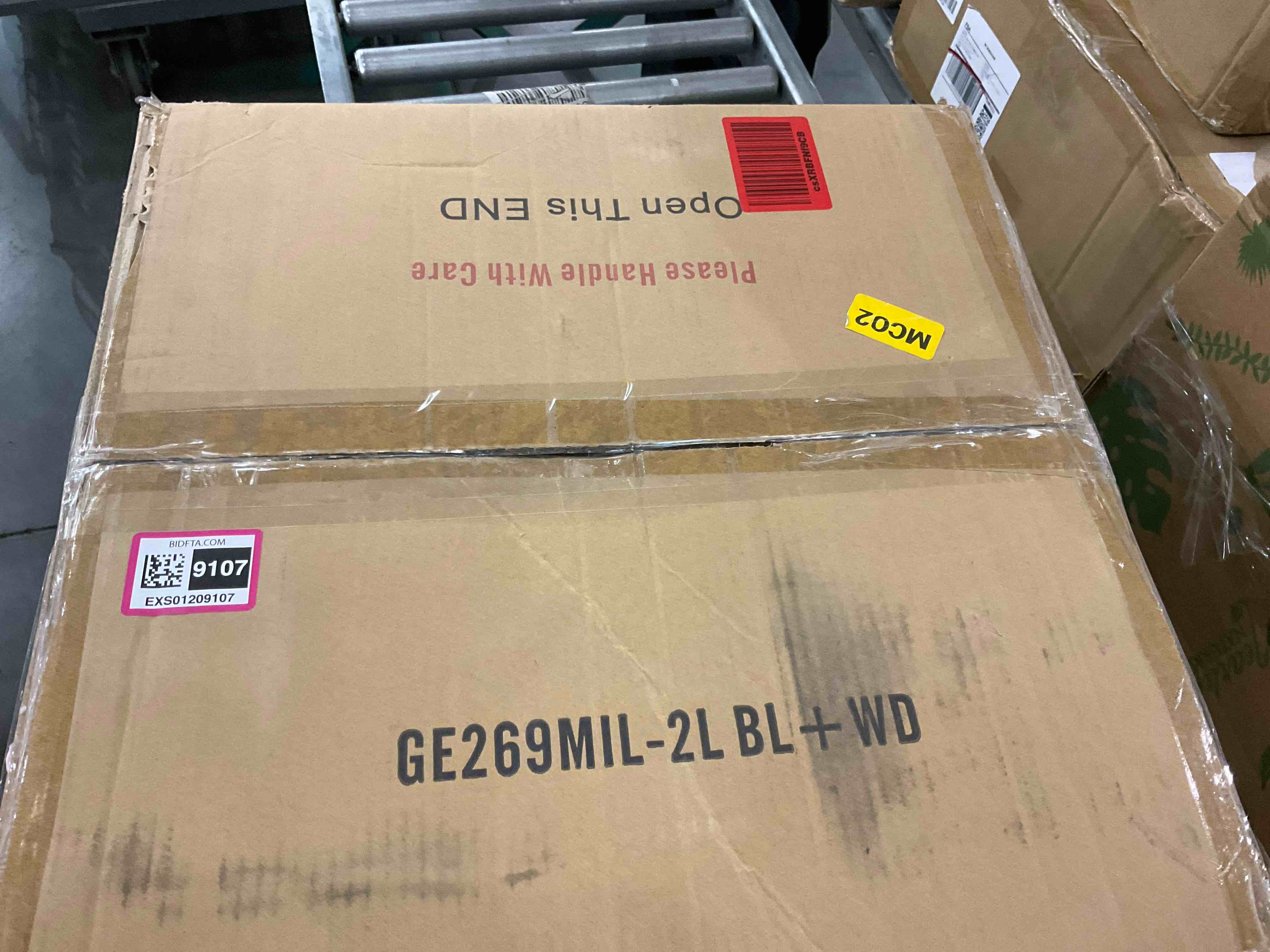 https://s3.amazonaws.com/lotting-images-prod/BargainHunt/EXS01209107_1712844477129.jpeg