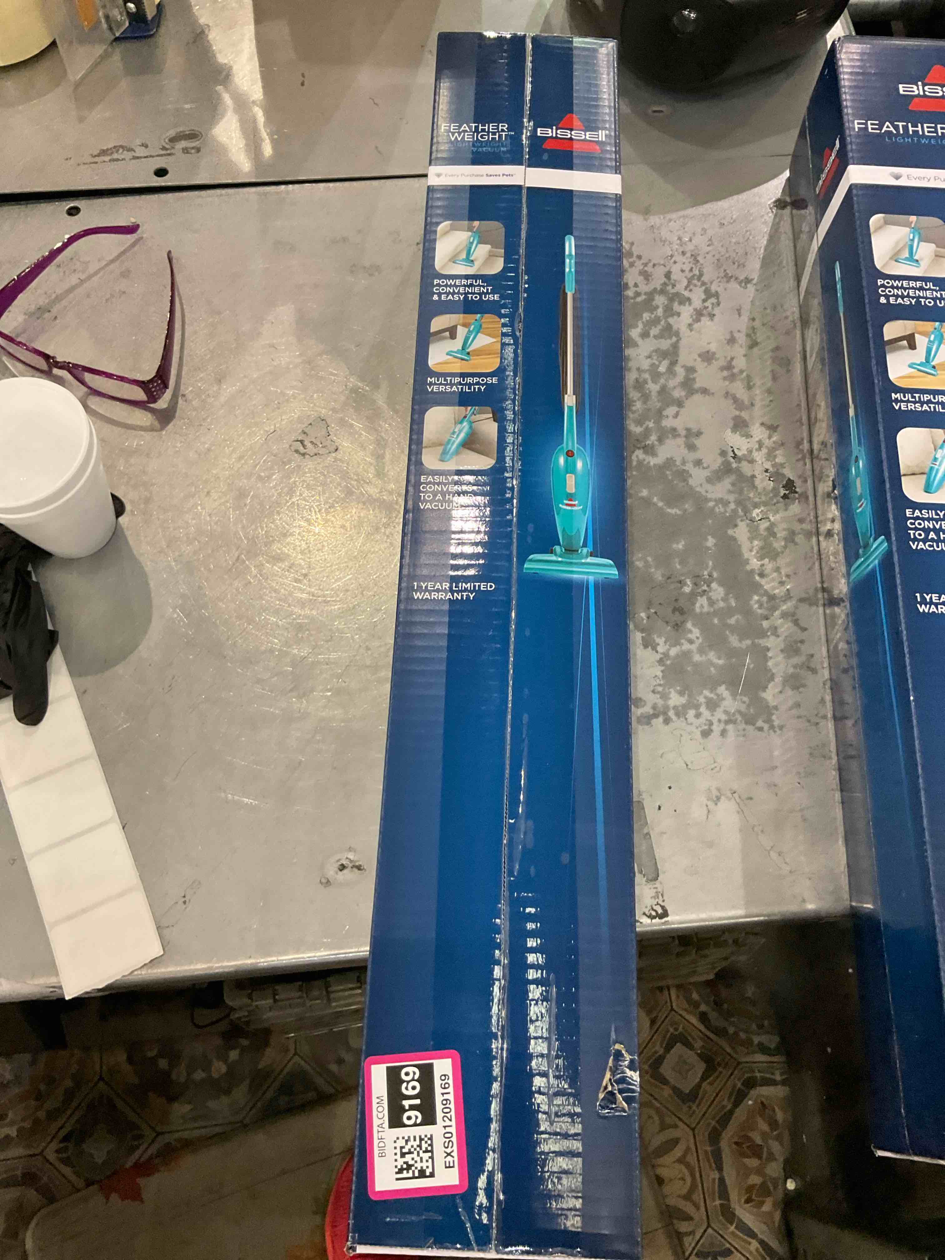 bissell featherweight light weight vacuum