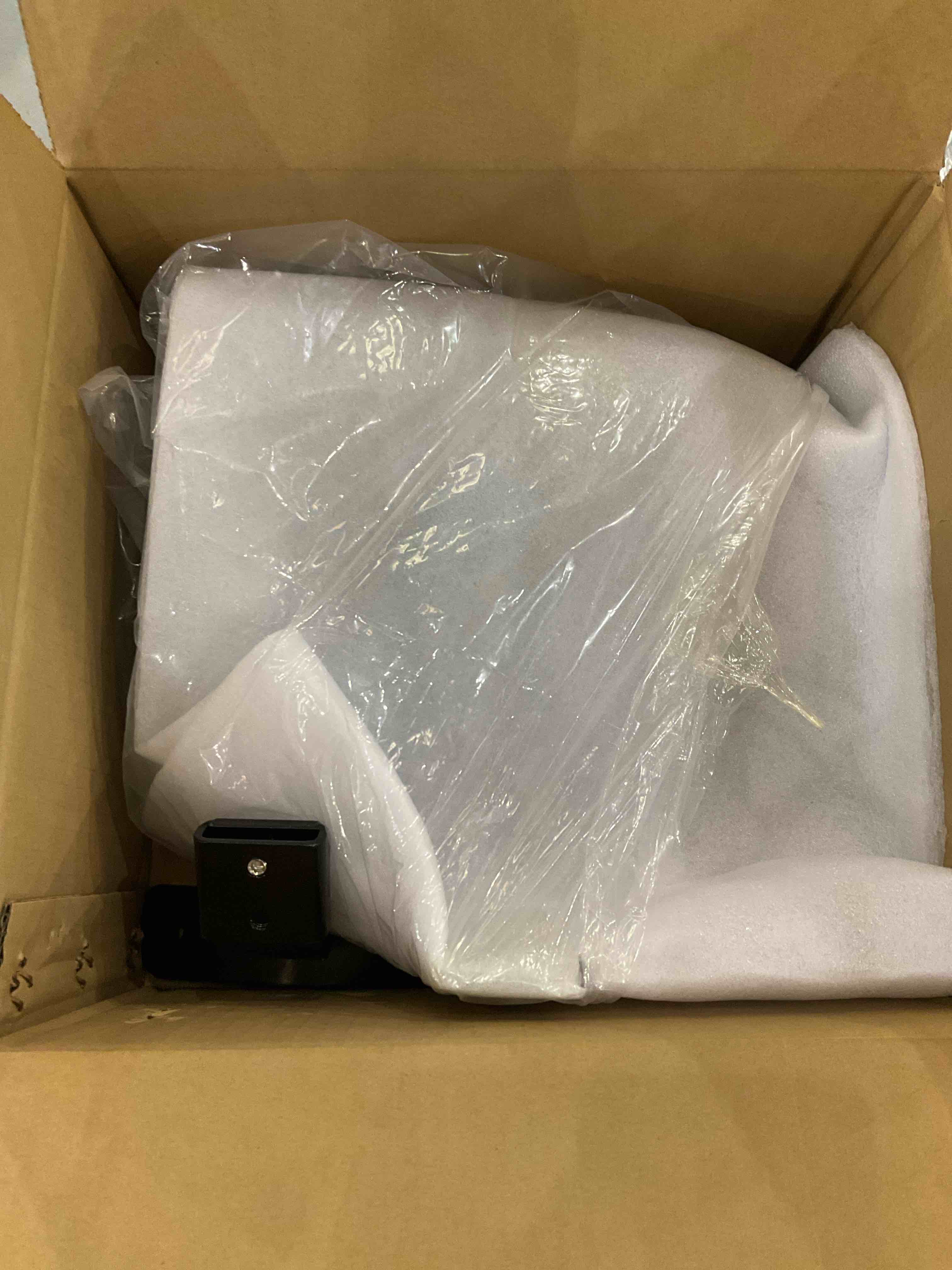 https://s3.amazonaws.com/lotting-images-prod/BargainHunt/EXS01209315_1715800542982.jpeg