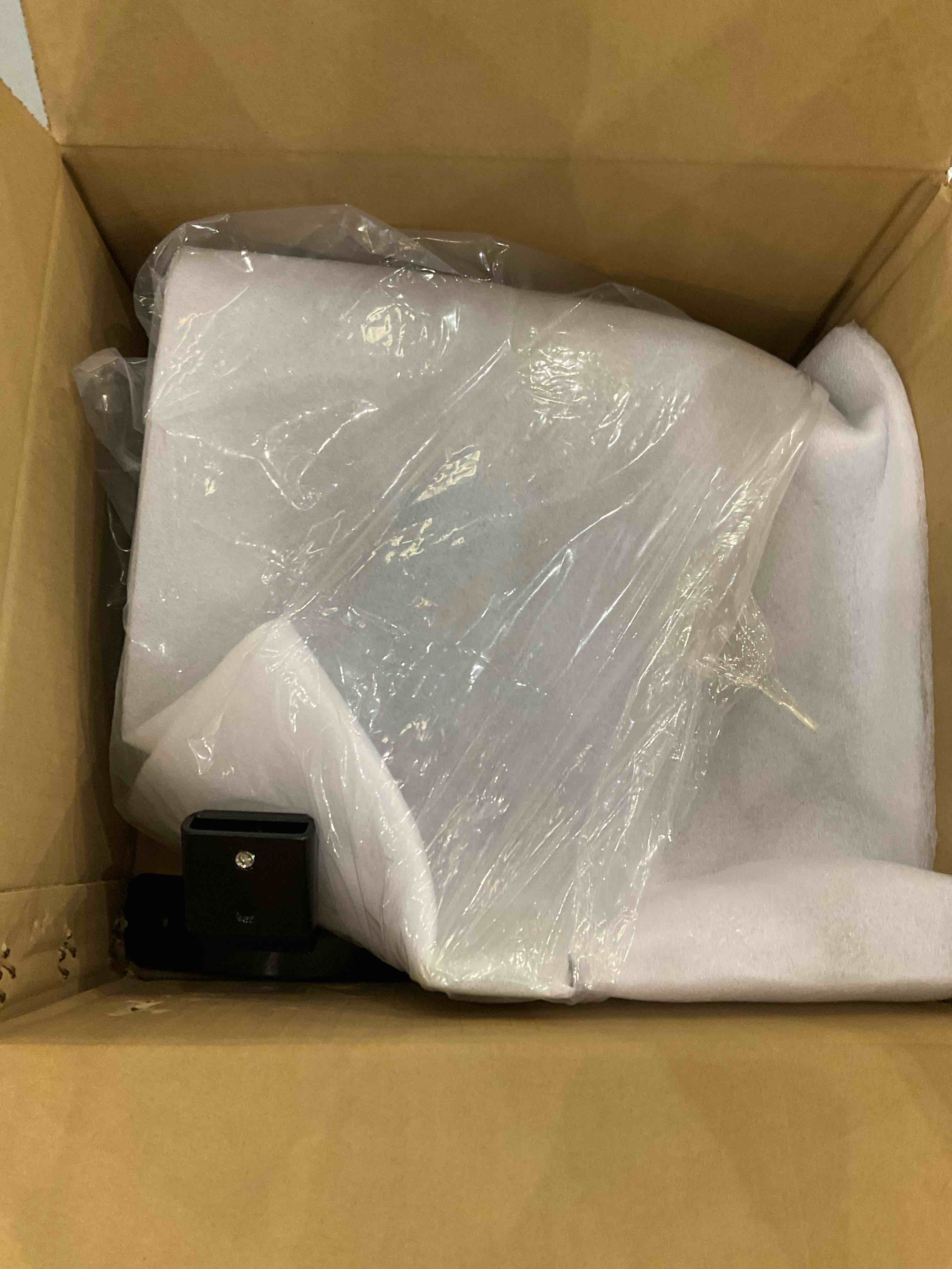 https://s3.amazonaws.com/lotting-images-prod/BargainHunt/EXS01209315_1715800544104.jpeg