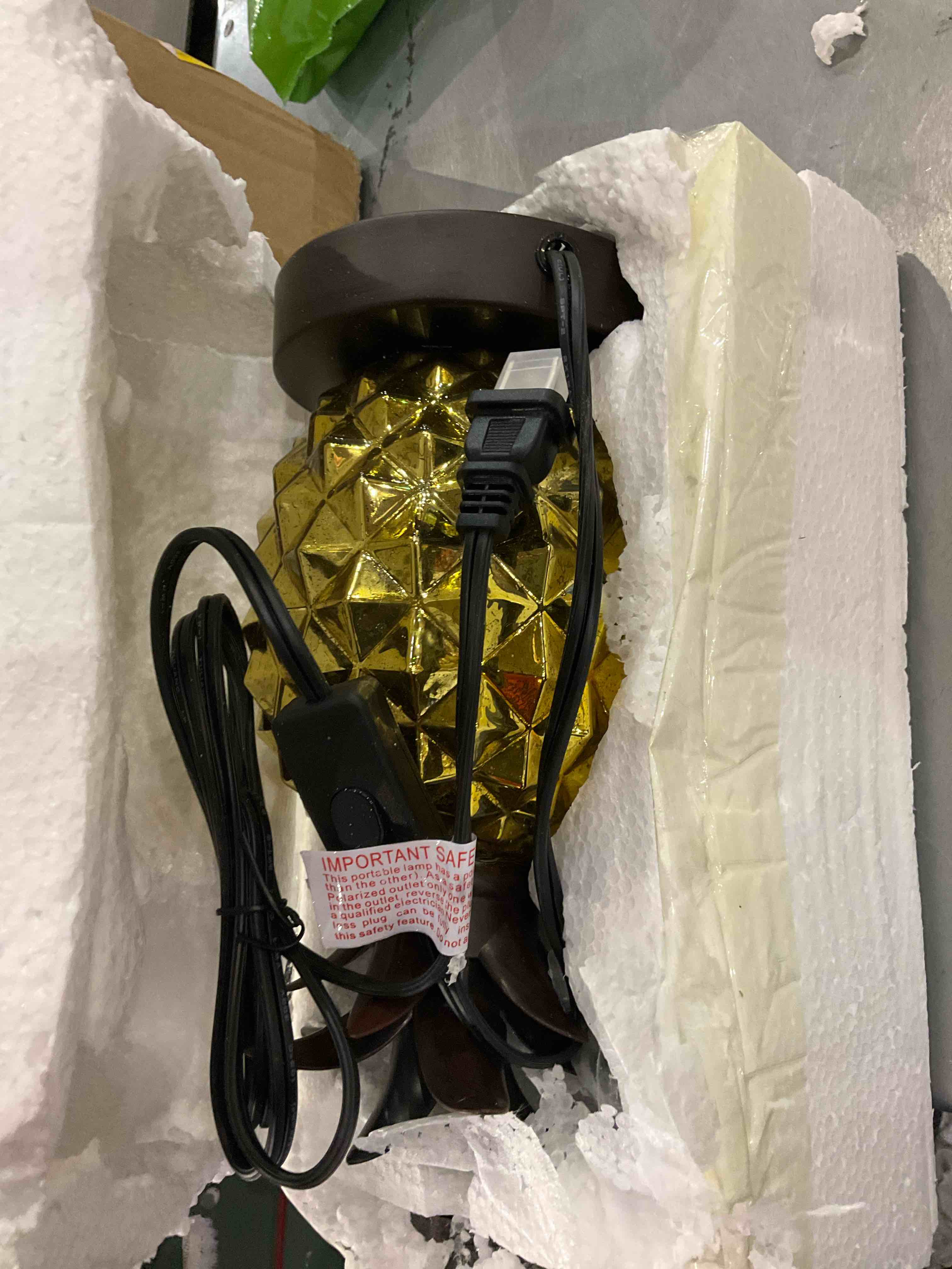 https://s3.amazonaws.com/lotting-images-prod/BargainHunt/EXS01209323_1715858849703.jpeg