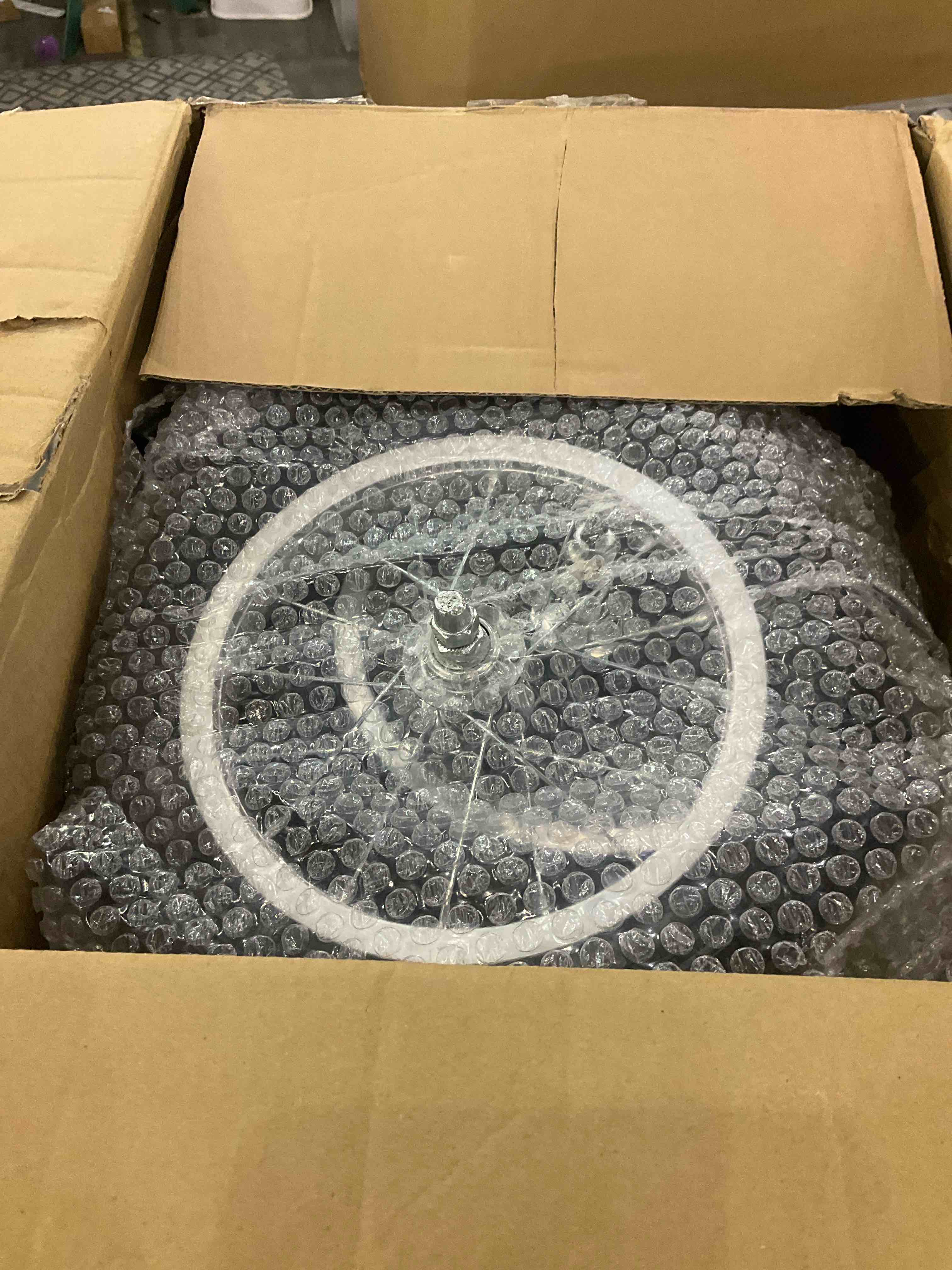 https://s3.amazonaws.com/lotting-images-prod/BargainHunt/EXS01209333_1715859931080.jpeg