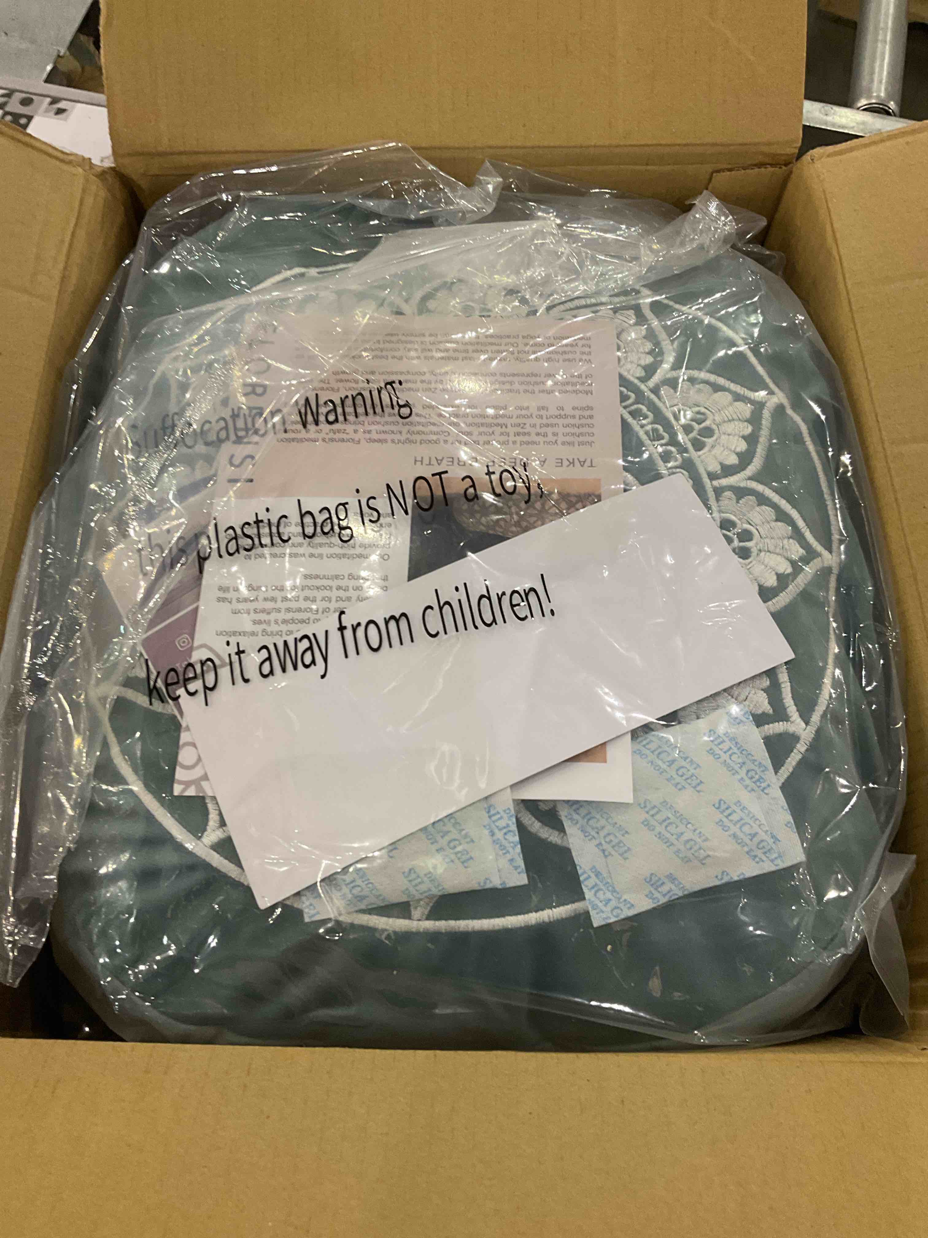 https://s3.amazonaws.com/lotting-images-prod/BargainHunt/EXS01209334_1715860000024.jpeg