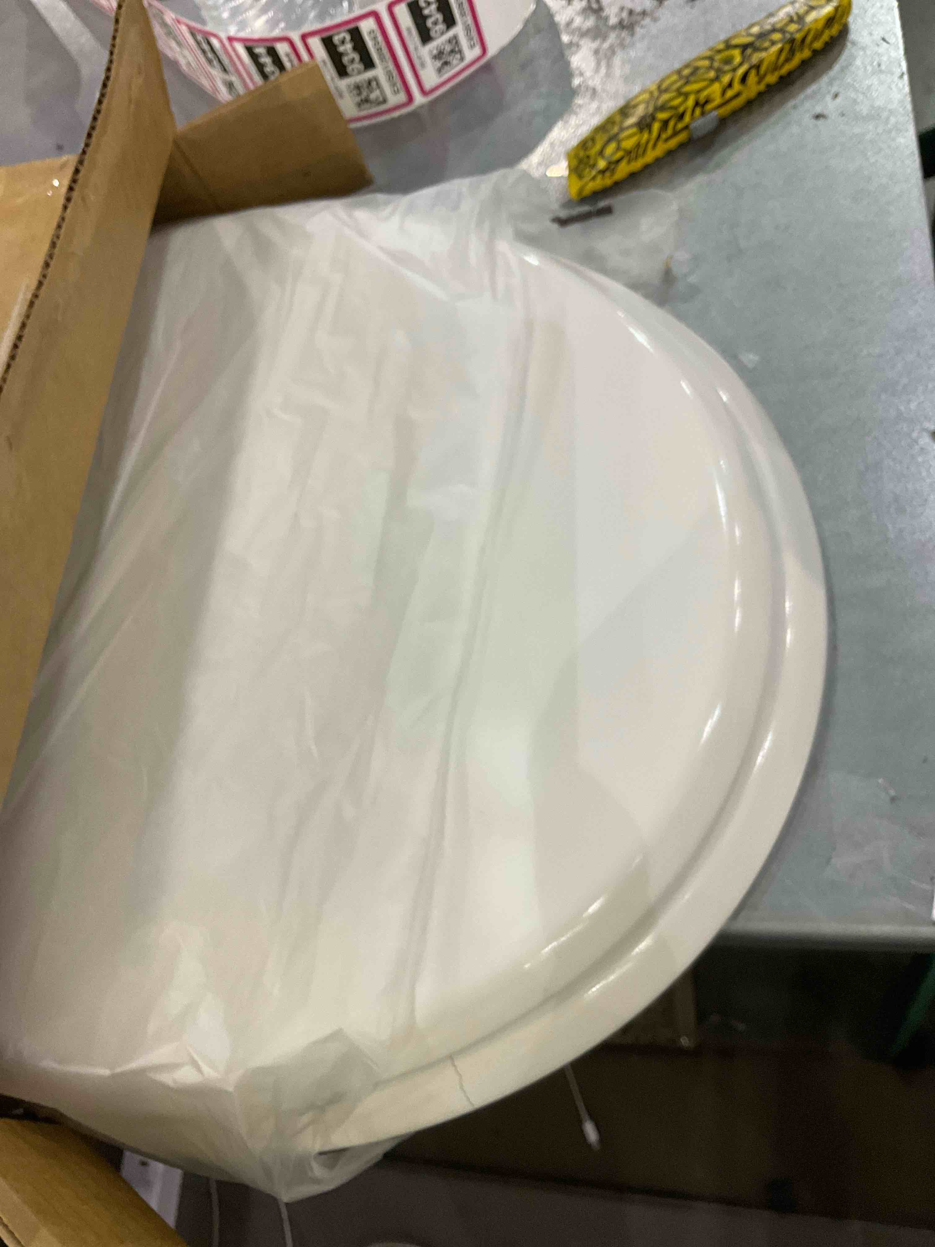 https://s3.amazonaws.com/lotting-images-prod/BargainHunt/EXS01209341_1716203638418.jpeg