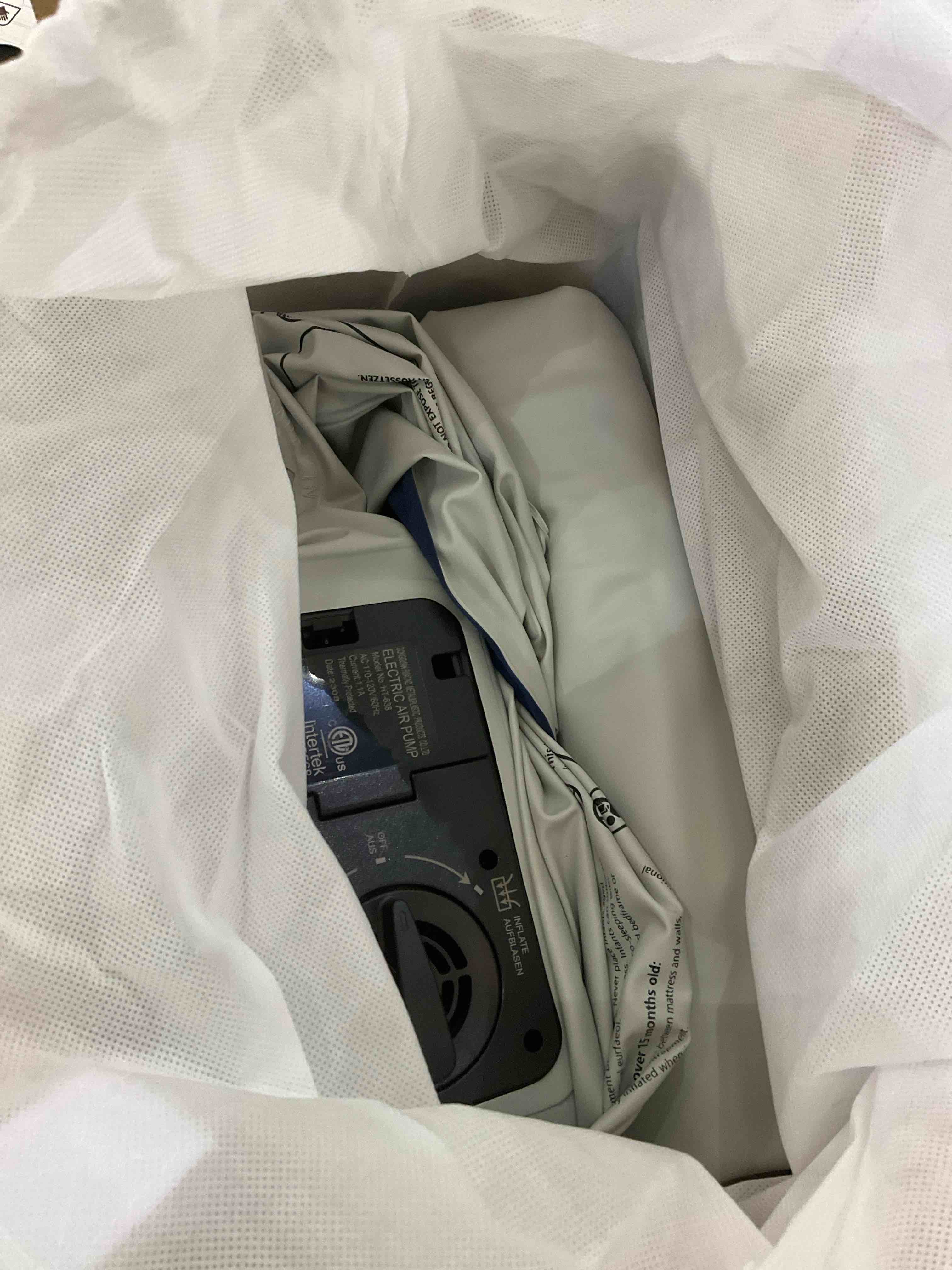 https://s3.amazonaws.com/lotting-images-prod/BargainHunt/EXS01209397_1716211808371.jpeg
