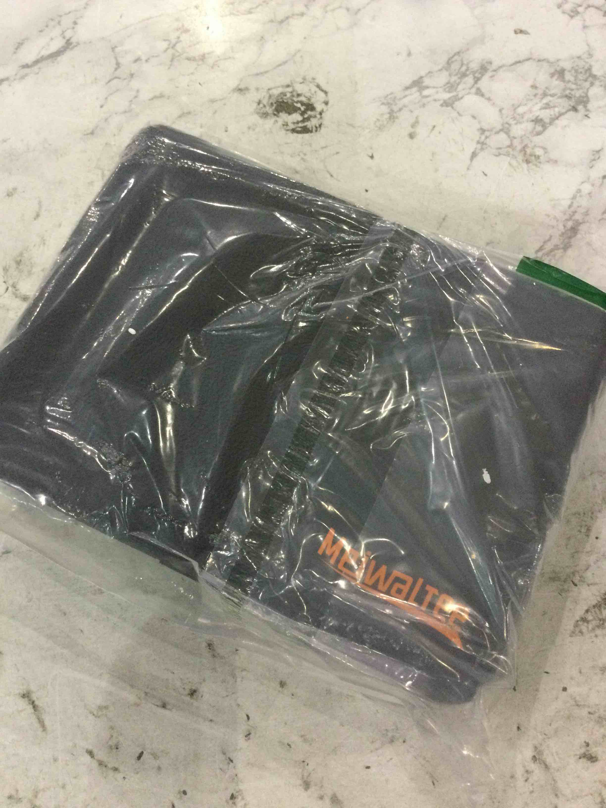 https://s3.amazonaws.com/lotting-images-prod/BargainHunt/EXS01209577_1712834840449.jpeg