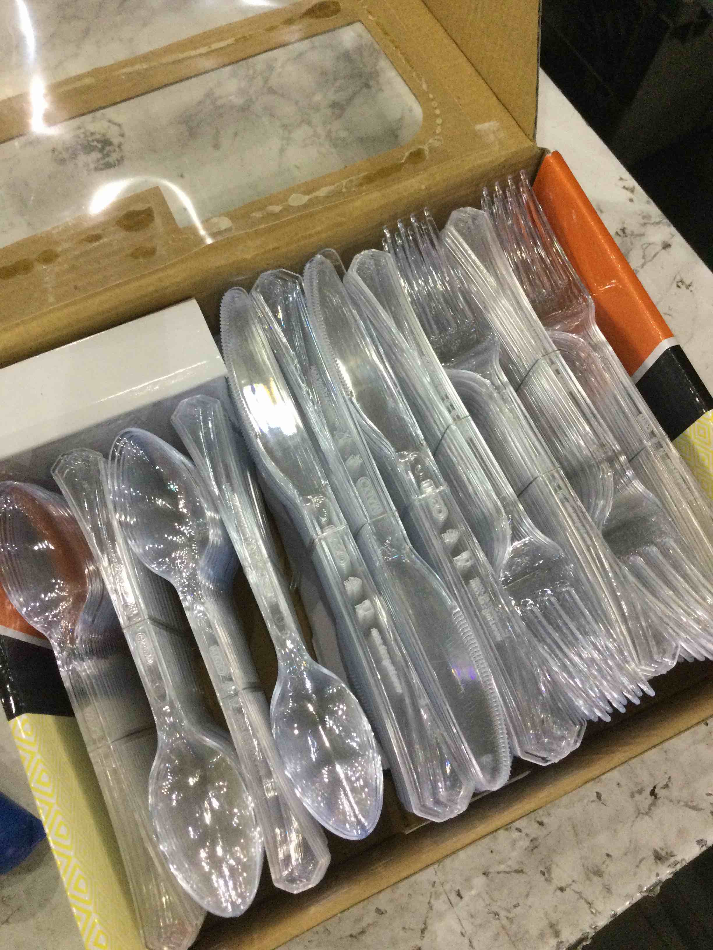 https://s3.amazonaws.com/lotting-images-prod/BargainHunt/EXS01209578_1712834892241.jpeg