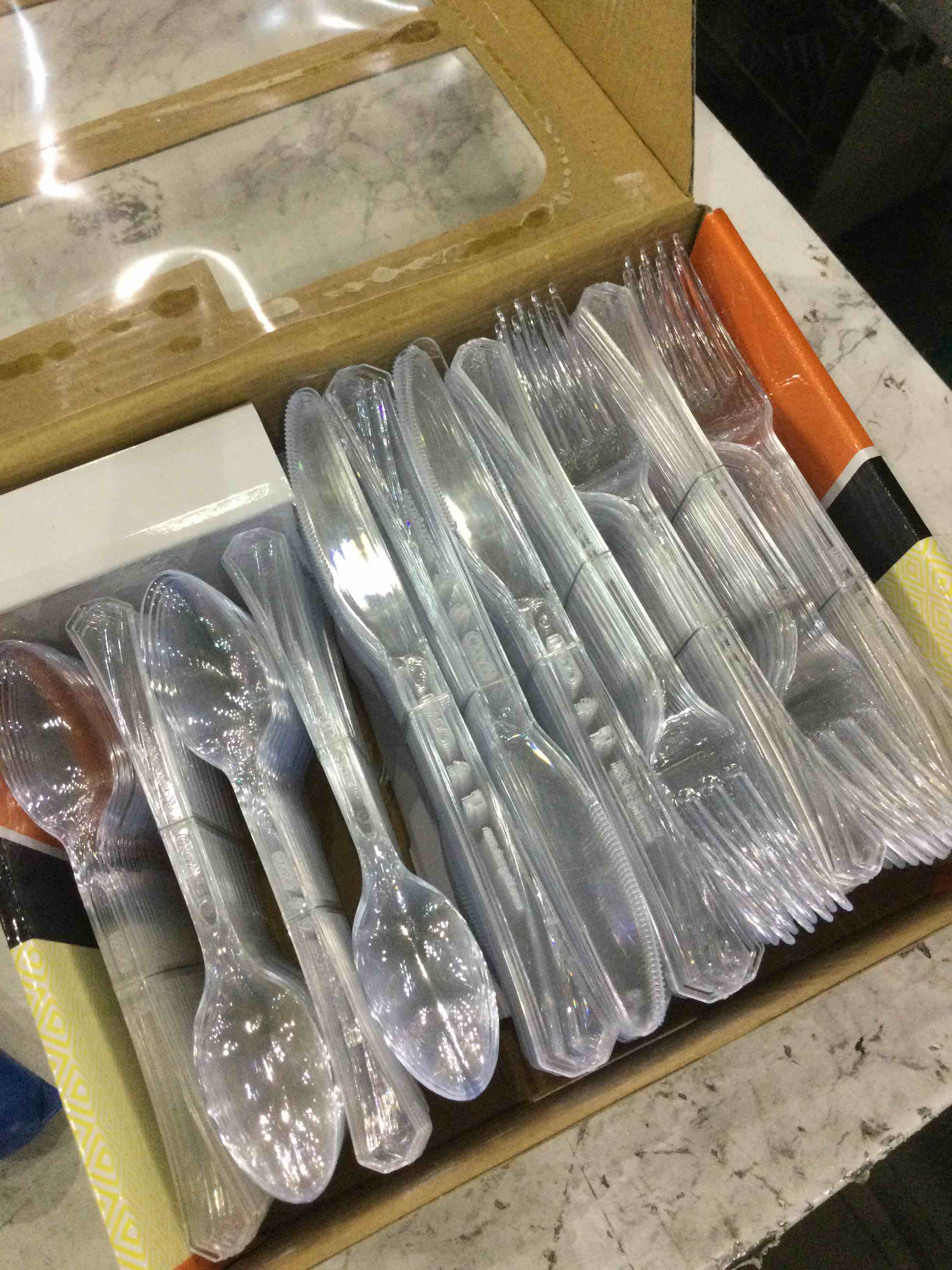 https://s3.amazonaws.com/lotting-images-prod/BargainHunt/EXS01209578_1712834893274.jpeg