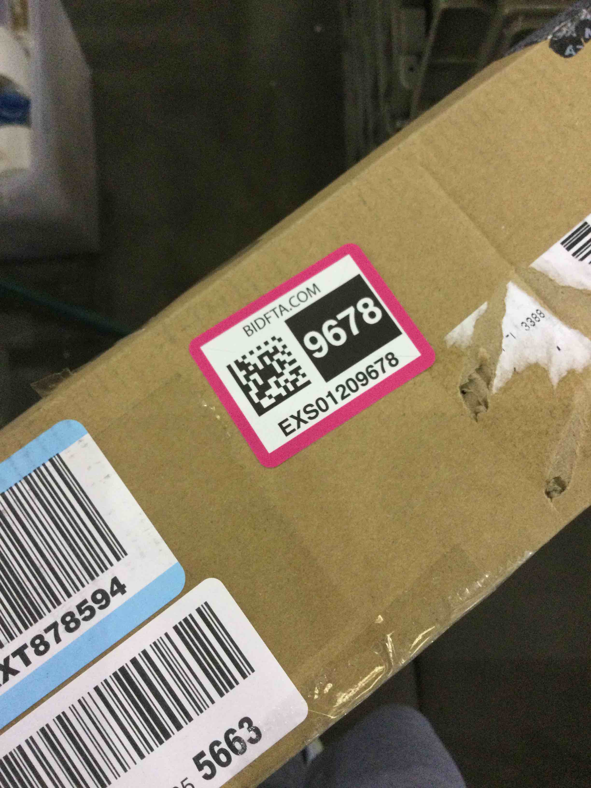 https://s3.amazonaws.com/lotting-images-prod/BargainHunt/EXS01209678_1712850174637.jpeg