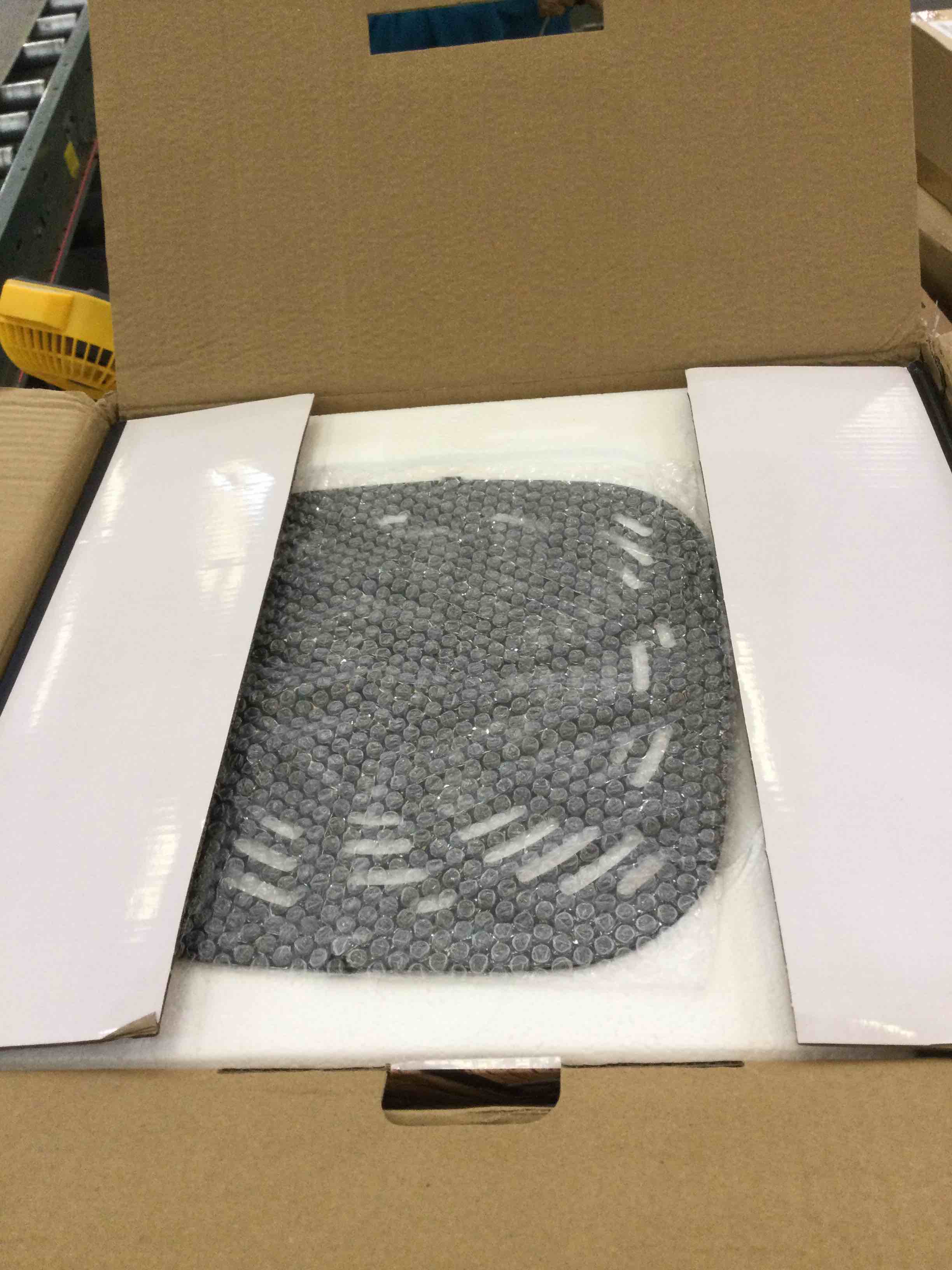 https://s3.amazonaws.com/lotting-images-prod/BargainHunt/EXS01209906_1712935776923.jpeg