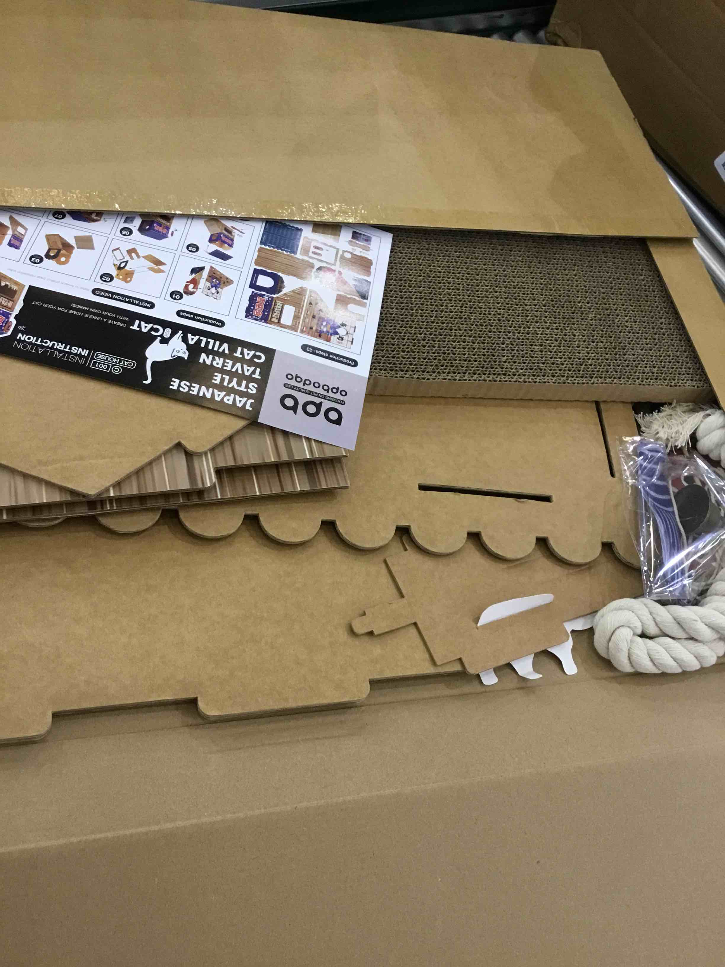 https://s3.amazonaws.com/lotting-images-prod/BargainHunt/EXS01210899_1713886171713.jpeg