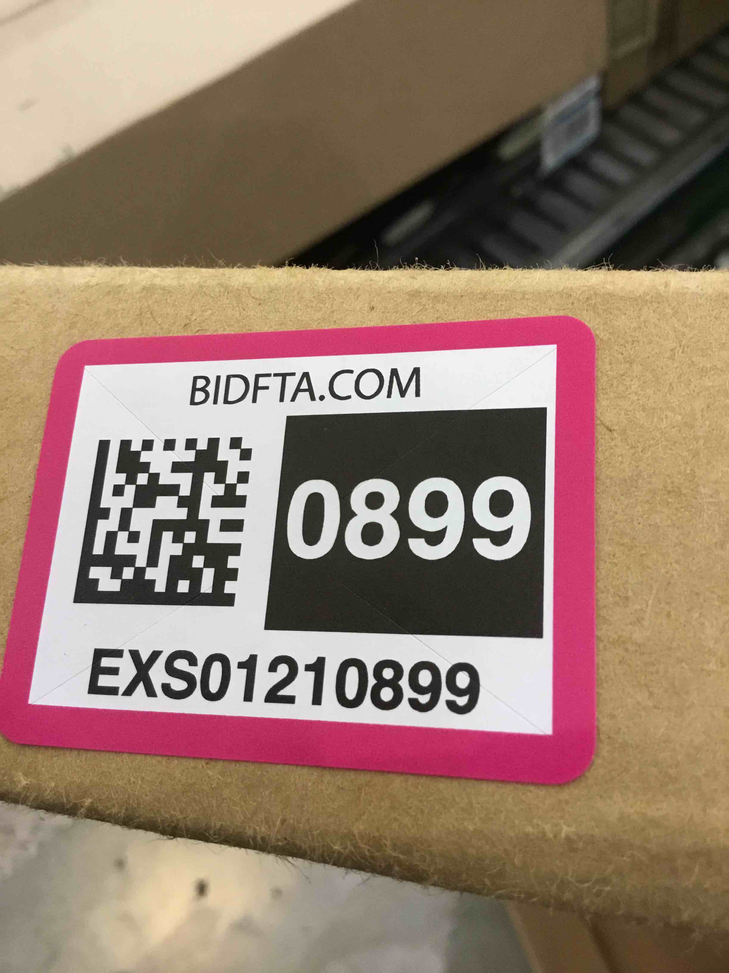 https://s3.amazonaws.com/lotting-images-prod/BargainHunt/EXS01210899_1713886221989.jpeg