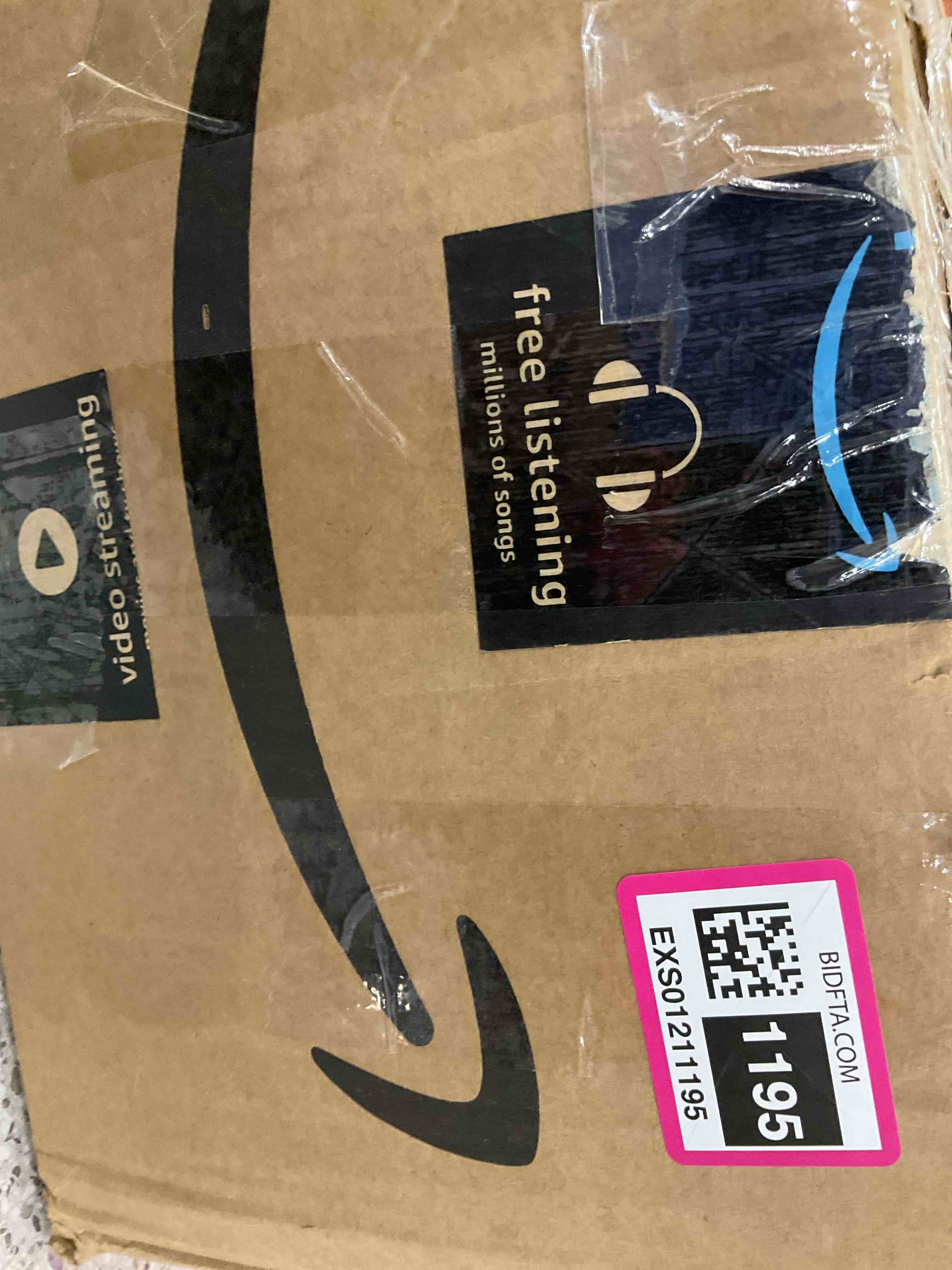 https://s3.amazonaws.com/lotting-images-prod/BargainHunt/EXS01211195_1710514476180.jpeg