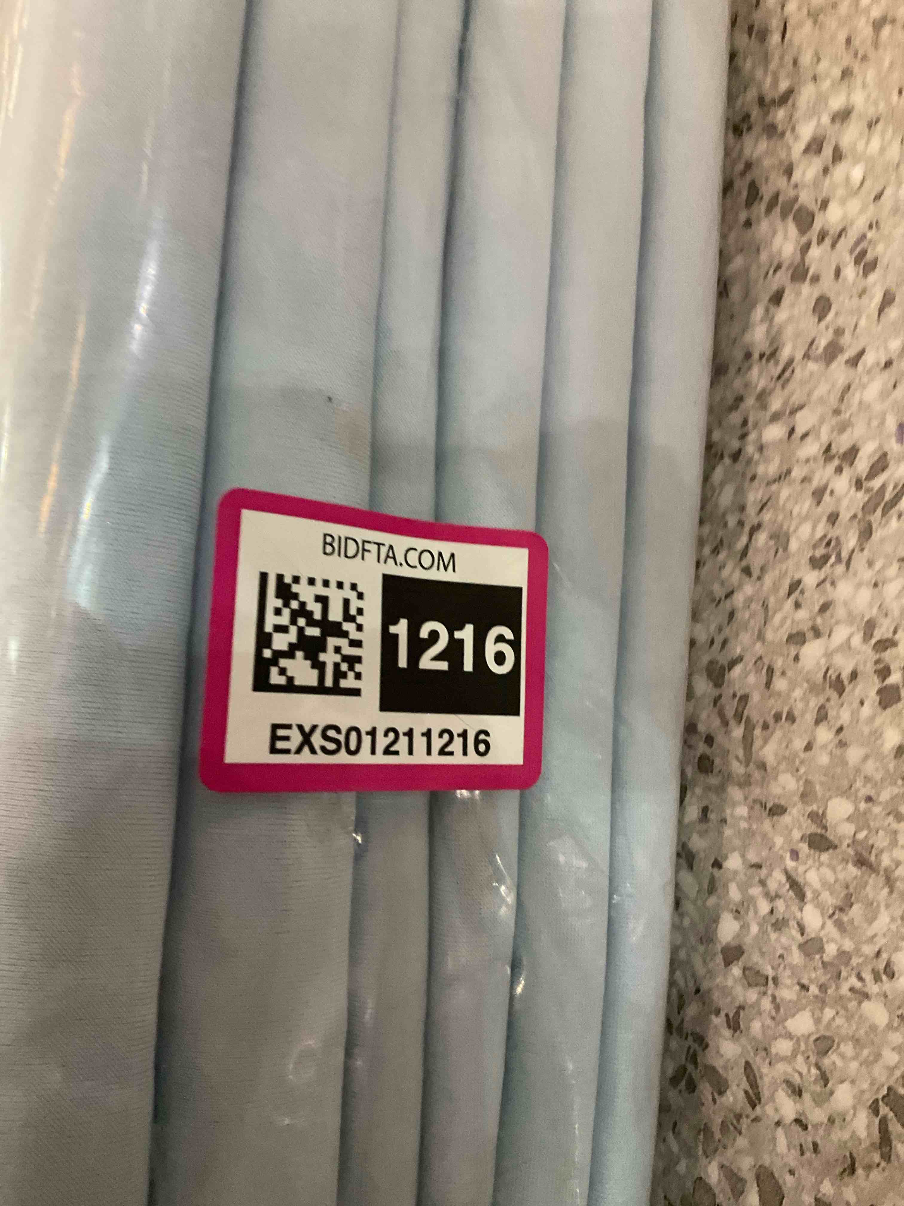 https://s3.amazonaws.com/lotting-images-prod/BargainHunt/EXS01211216_1710521046454.jpeg