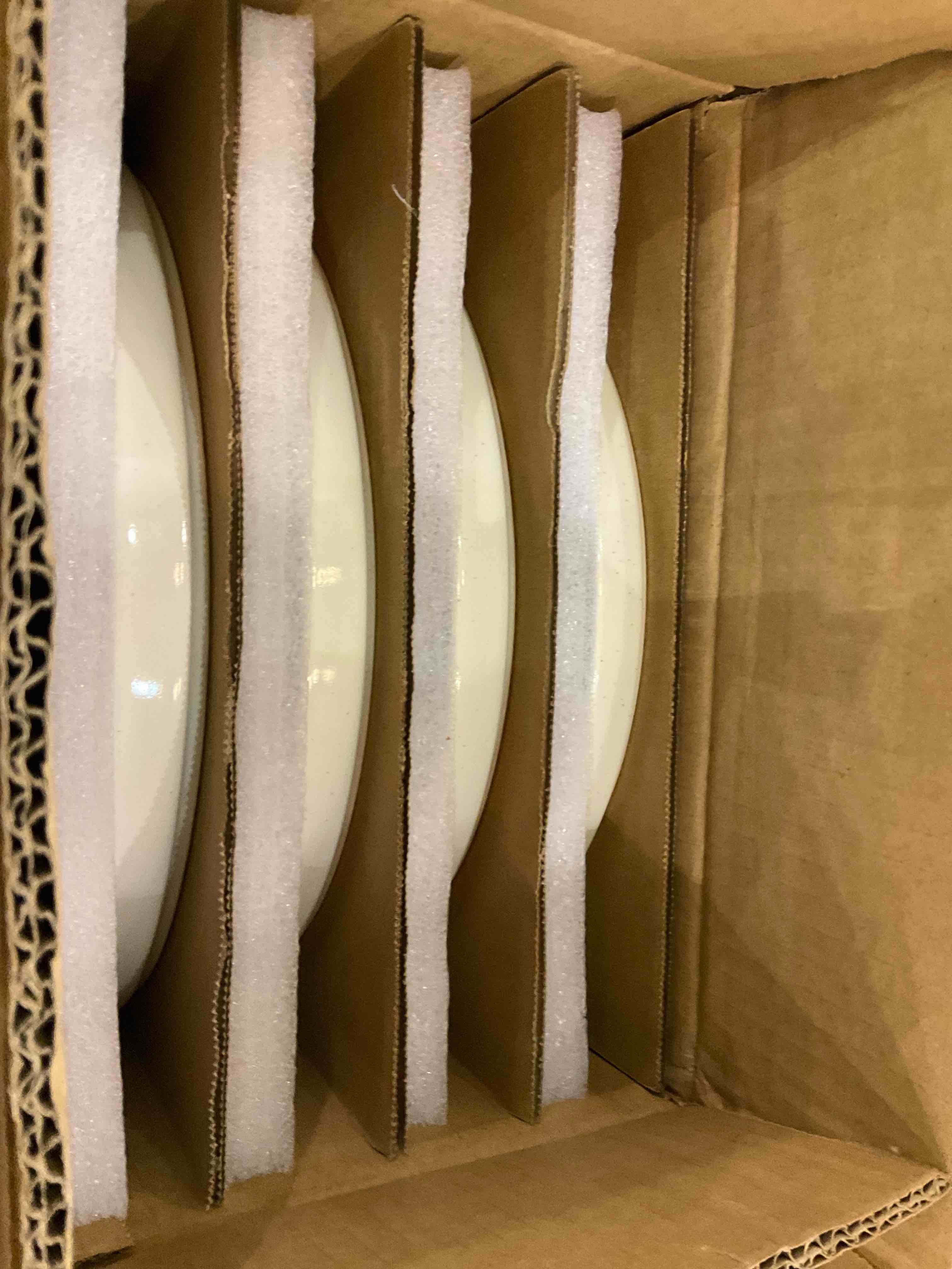 https://s3.amazonaws.com/lotting-images-prod/BargainHunt/EXS01211252_1710529680334.jpeg