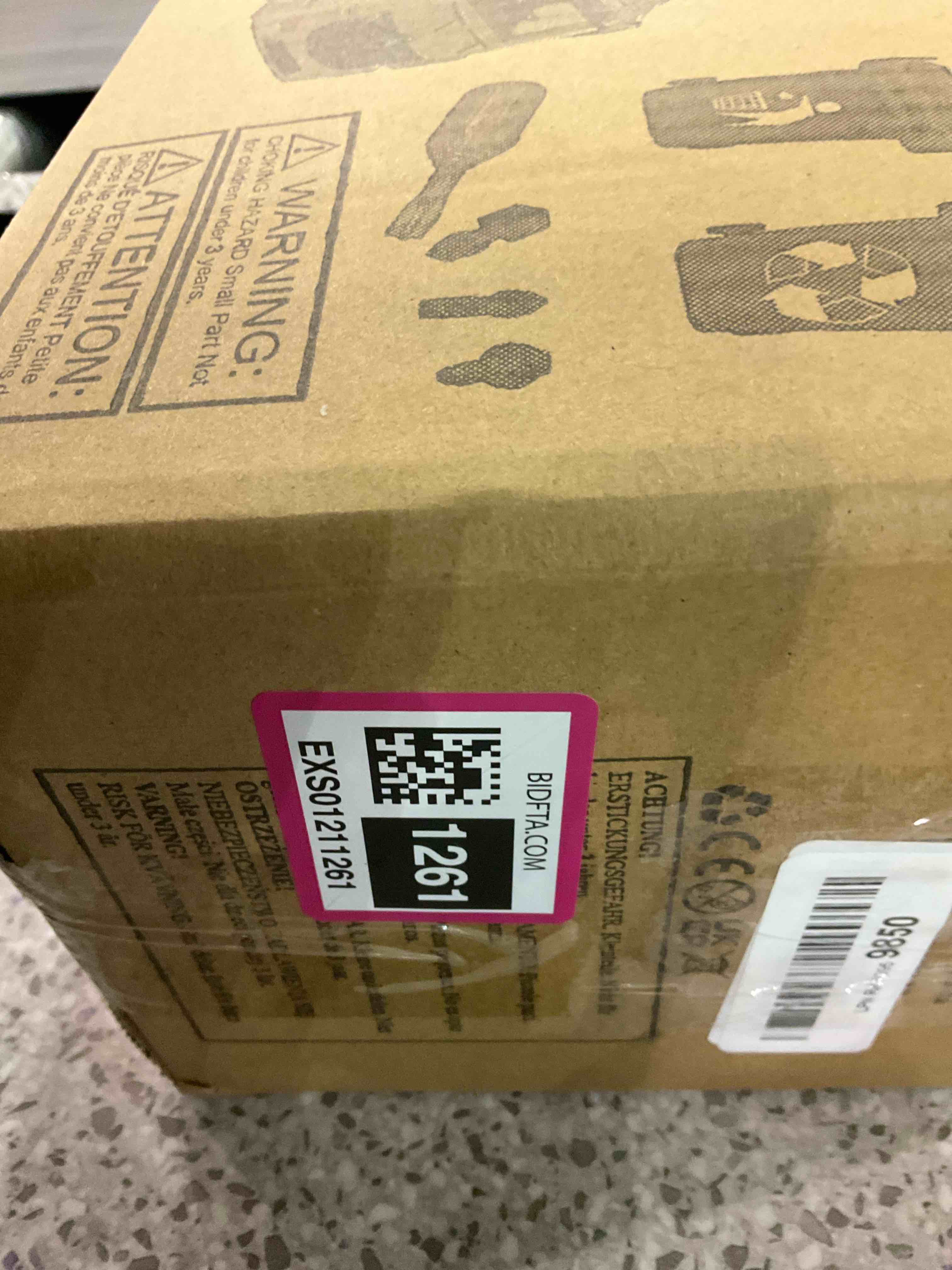 https://s3.amazonaws.com/lotting-images-prod/BargainHunt/EXS01211261_1710762170662.jpeg