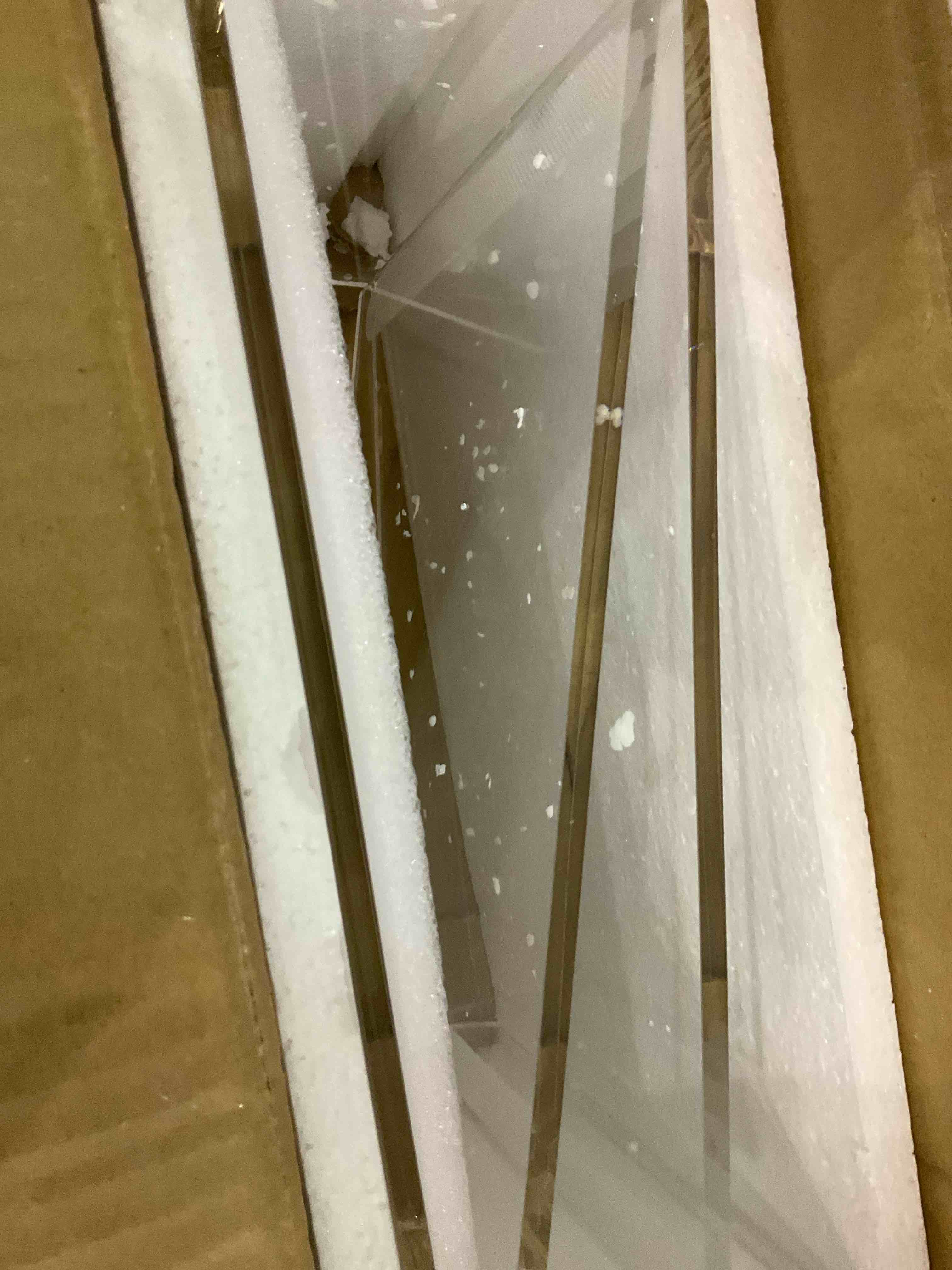 https://s3.amazonaws.com/lotting-images-prod/BargainHunt/EXS01211281_1710766458274.jpeg