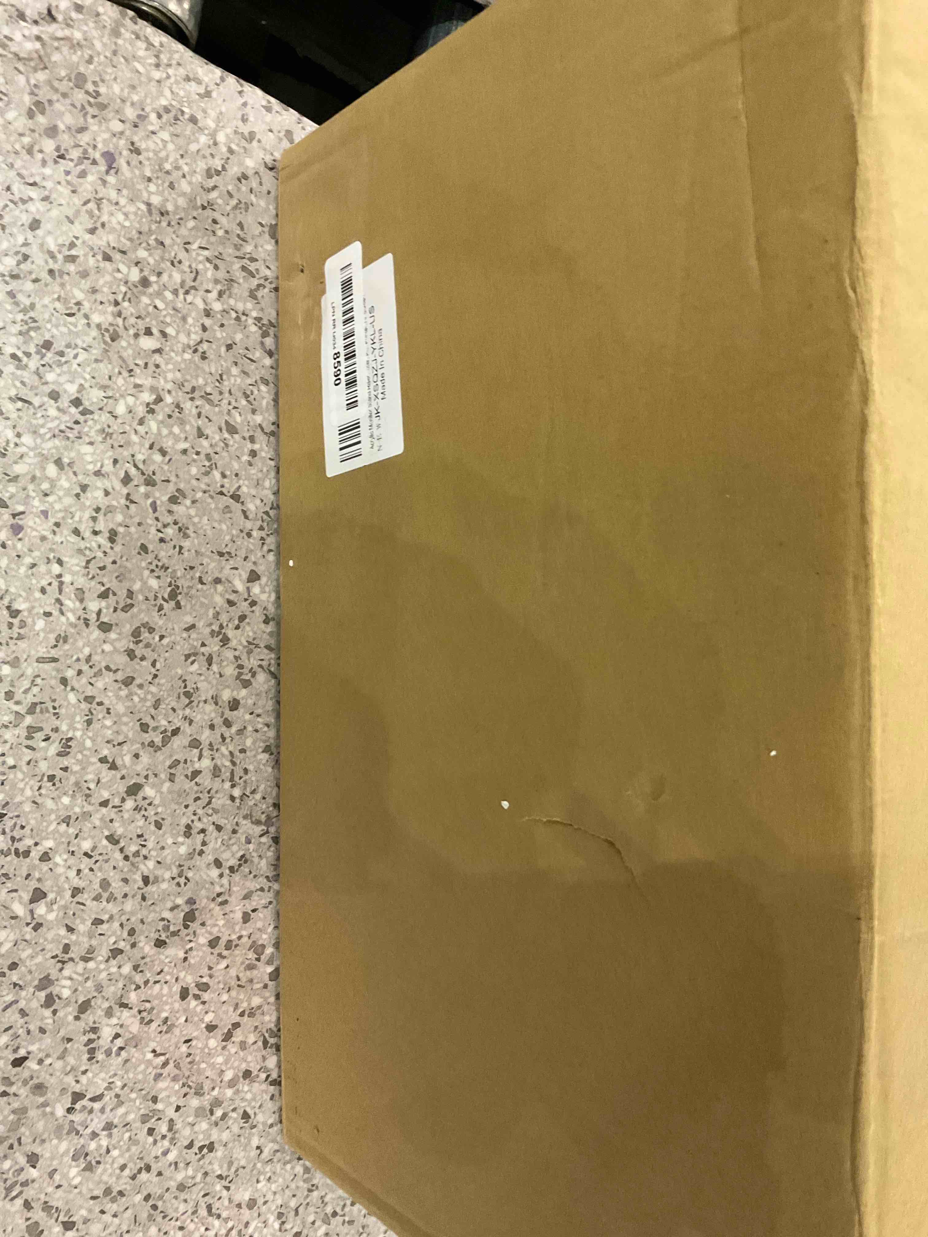 https://s3.amazonaws.com/lotting-images-prod/BargainHunt/EXS01211281_1710766481939.jpeg