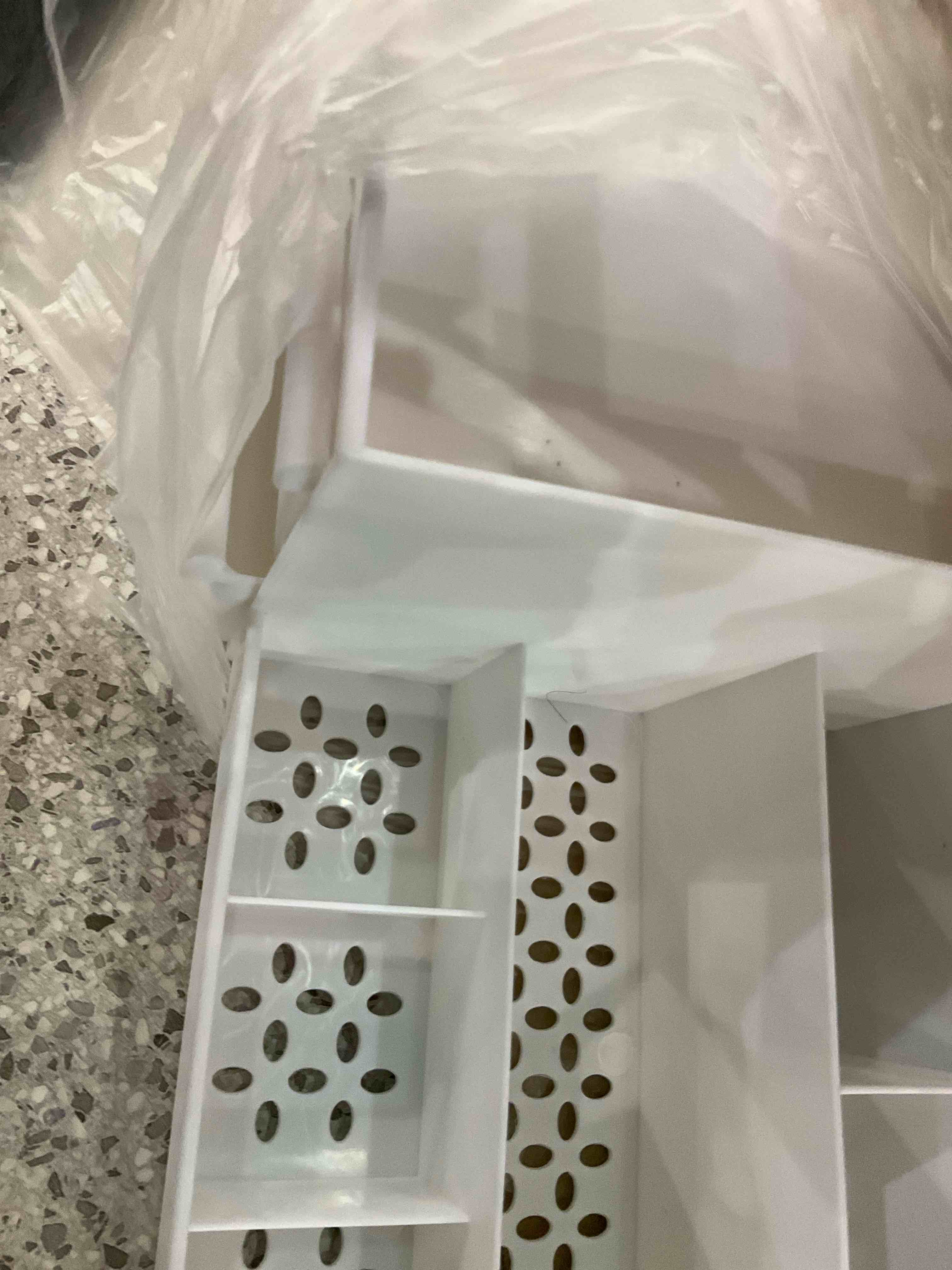 https://s3.amazonaws.com/lotting-images-prod/BargainHunt/EXS01211283_1710768161751.jpeg