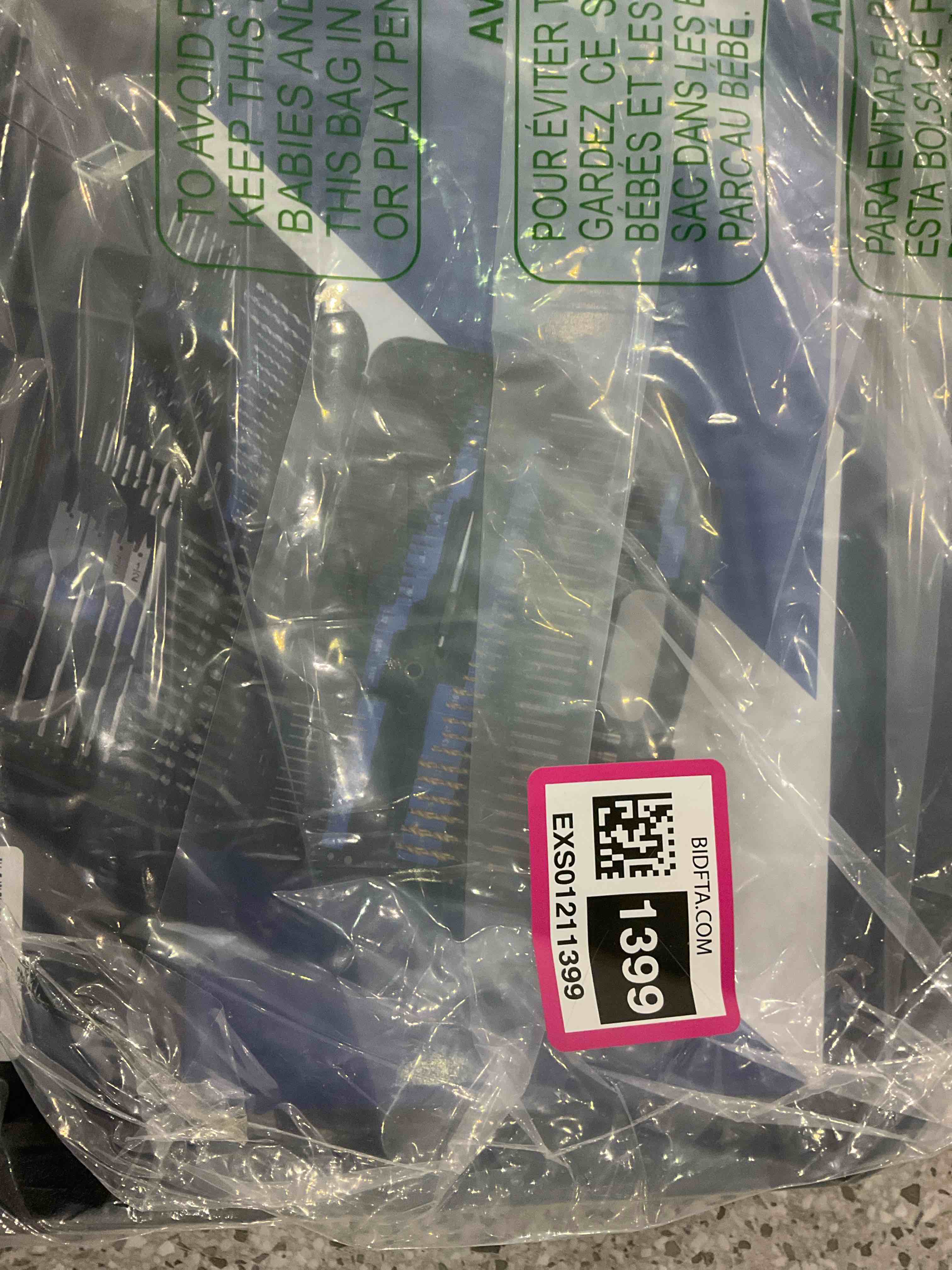 https://s3.amazonaws.com/lotting-images-prod/BargainHunt/EXS01211399_1710933881081.jpeg