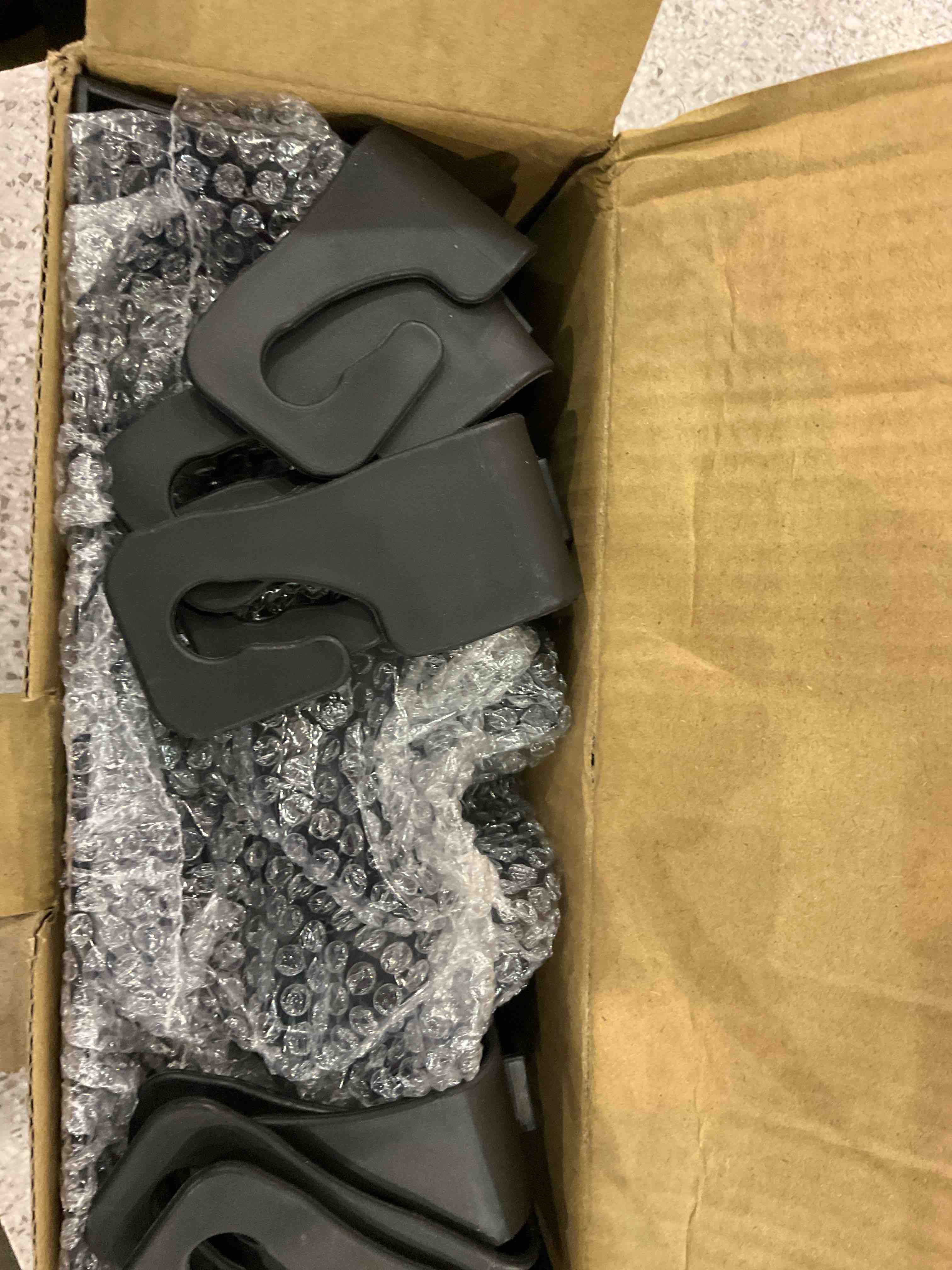 https://s3.amazonaws.com/lotting-images-prod/BargainHunt/EXS01211420_1710937665268.jpeg