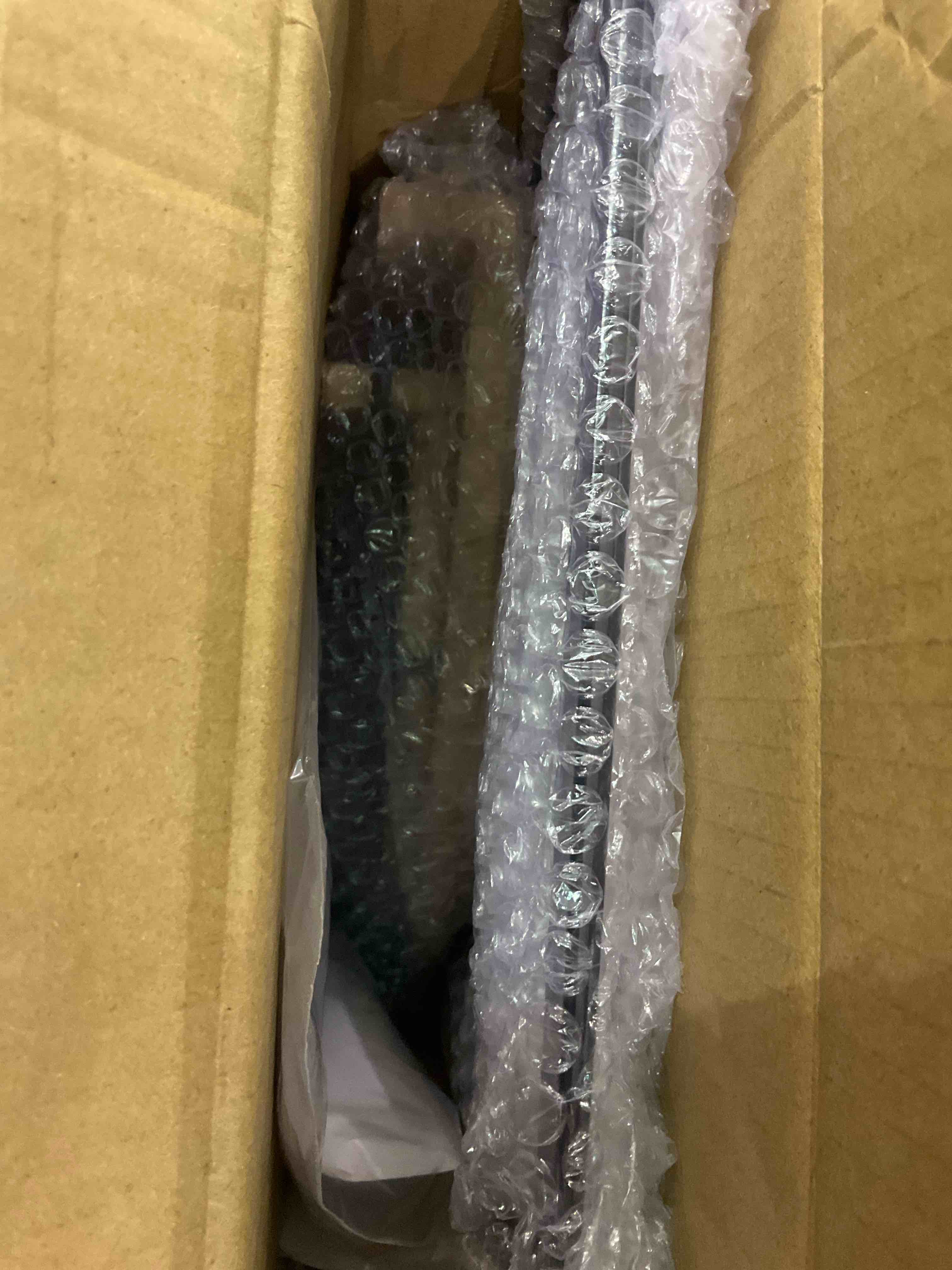 https://s3.amazonaws.com/lotting-images-prod/BargainHunt/EXS01211422_1710938077434.jpeg