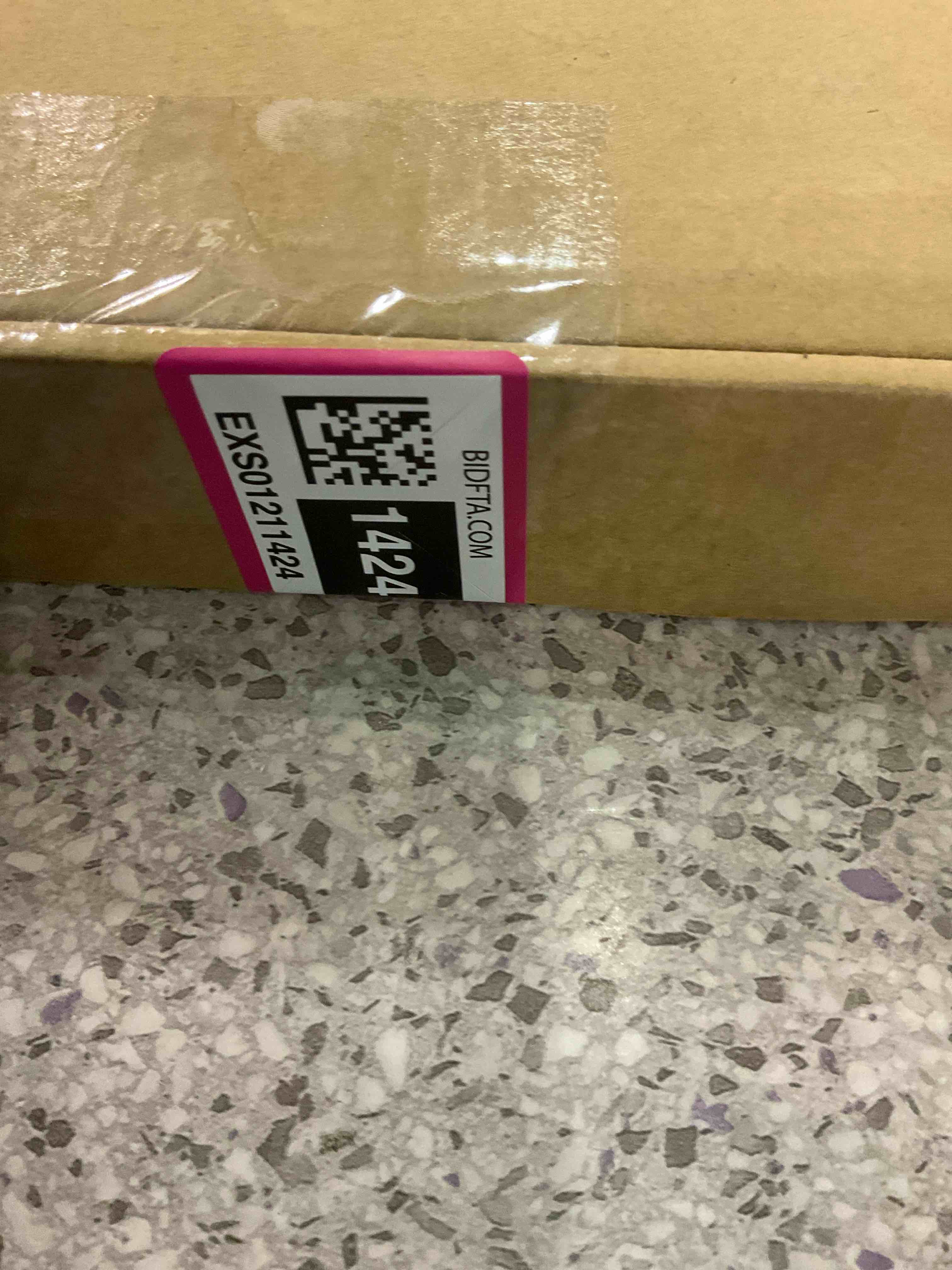 https://s3.amazonaws.com/lotting-images-prod/BargainHunt/EXS01211424_1710938363763.jpeg