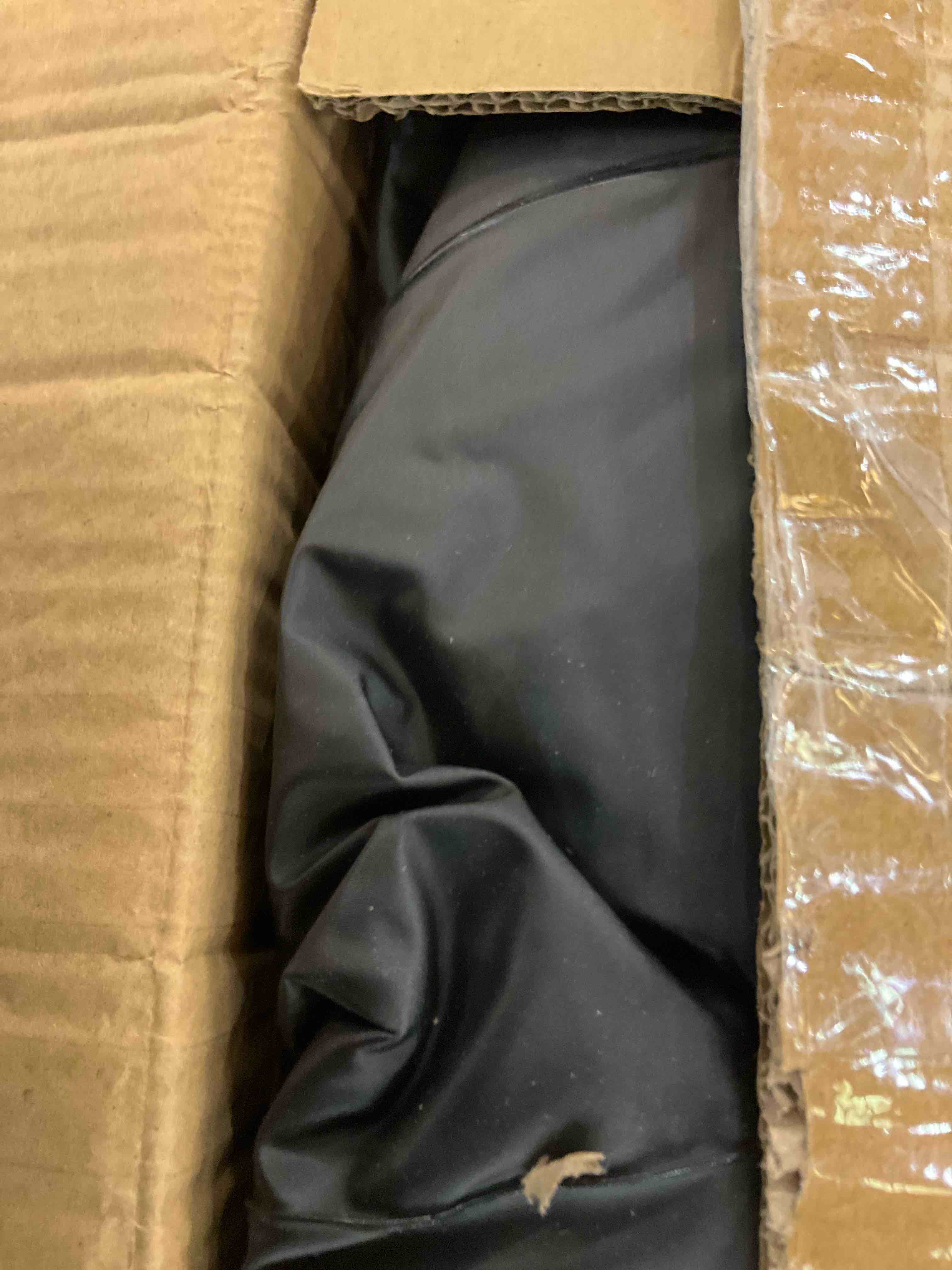 https://s3.amazonaws.com/lotting-images-prod/BargainHunt/EXS01211707_1710529647773.jpeg