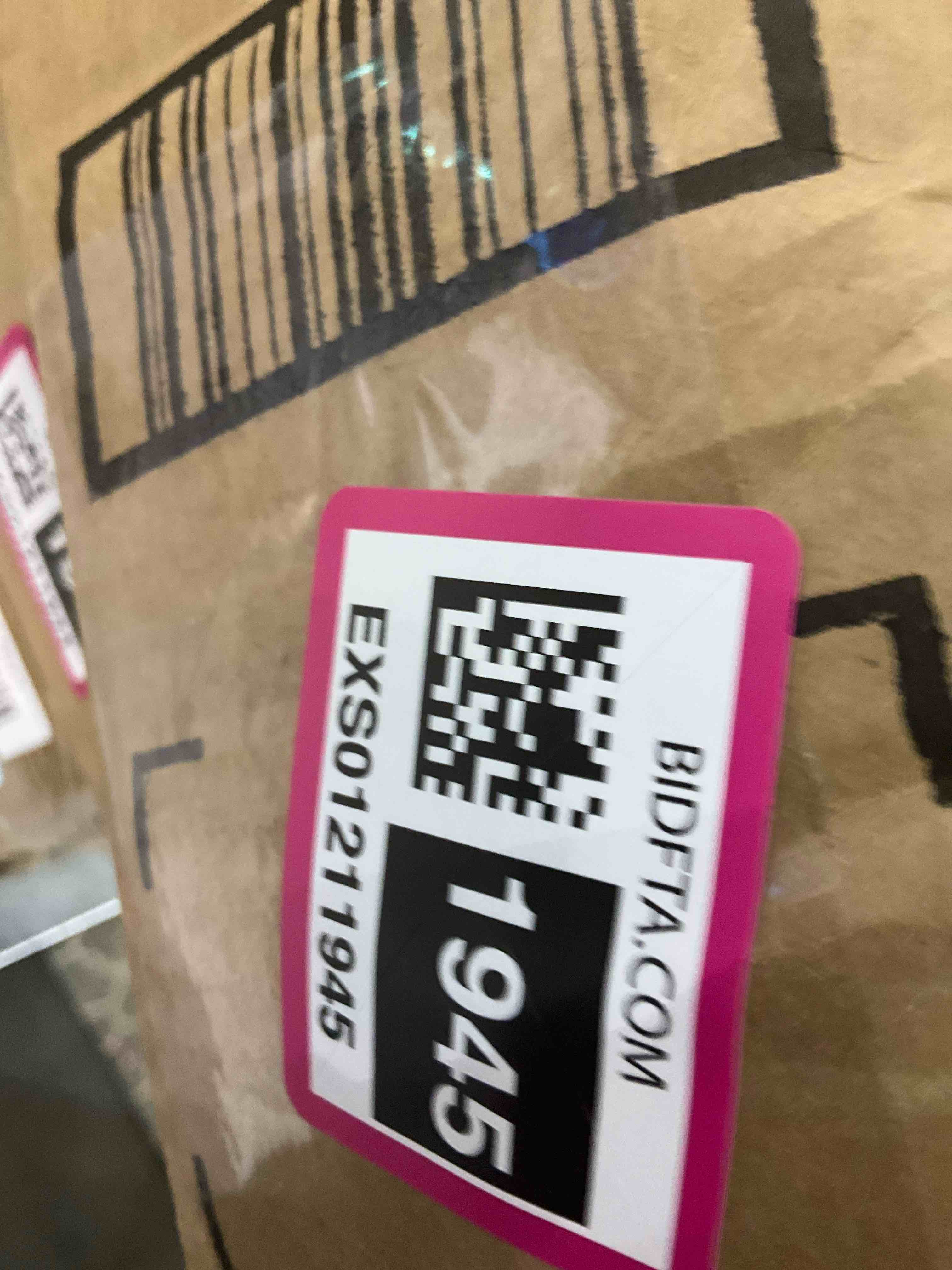 https://s3.amazonaws.com/lotting-images-prod/BargainHunt/EXS01211945_1710934173169.jpeg