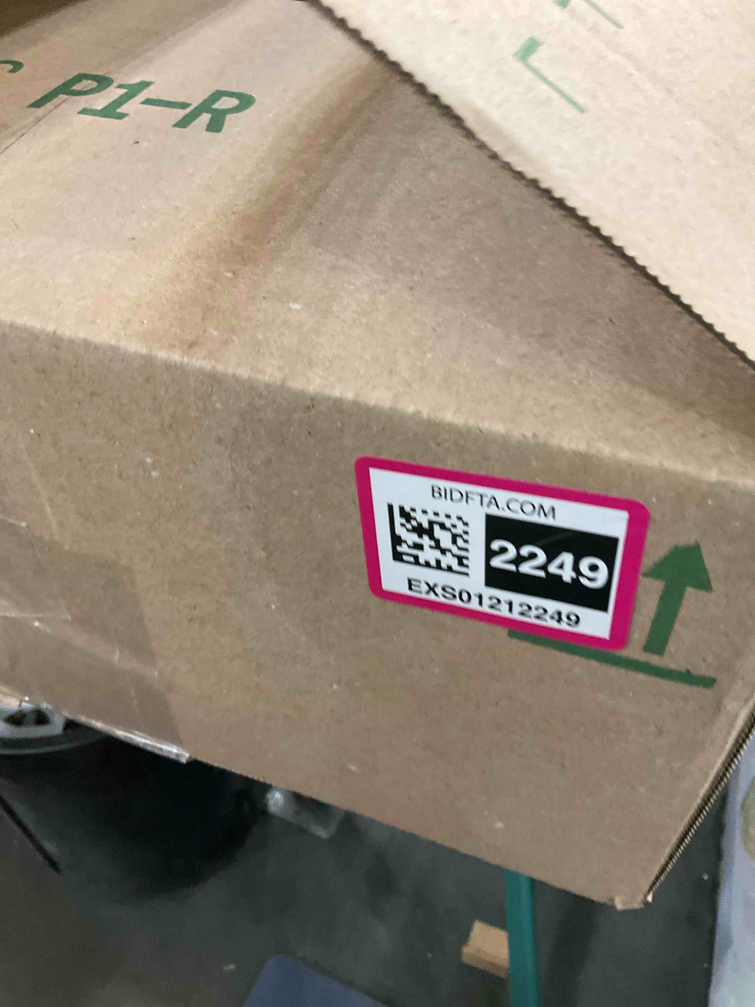 https://s3.amazonaws.com/lotting-images-prod/BargainHunt/EXS01212249_1721321589601.jpeg